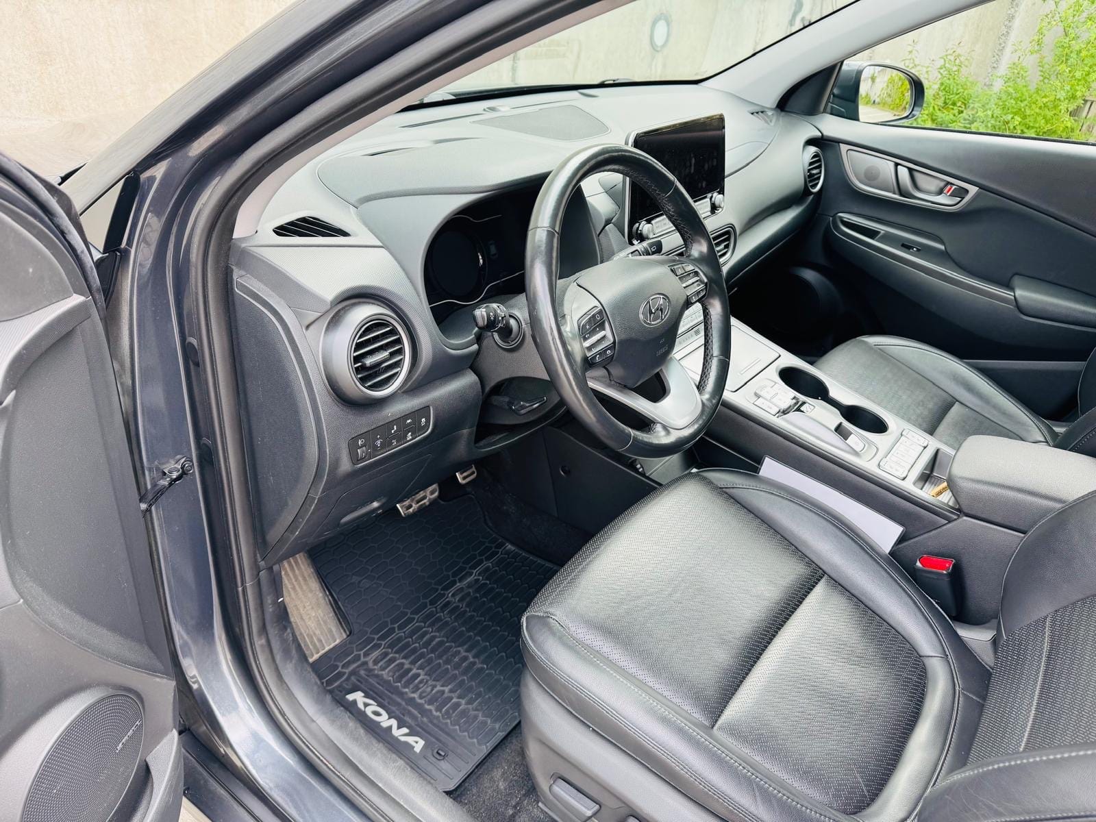 Hyundai Kona with Air conditioning