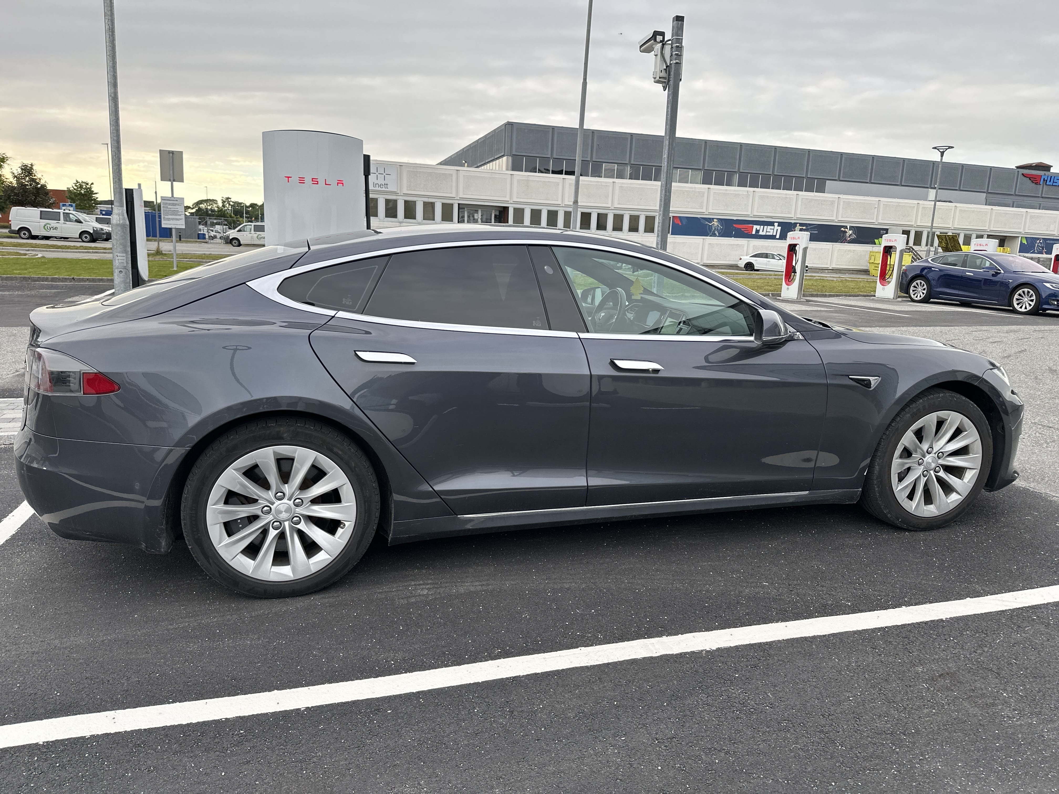 Tesla Model S 75 med Aircondition