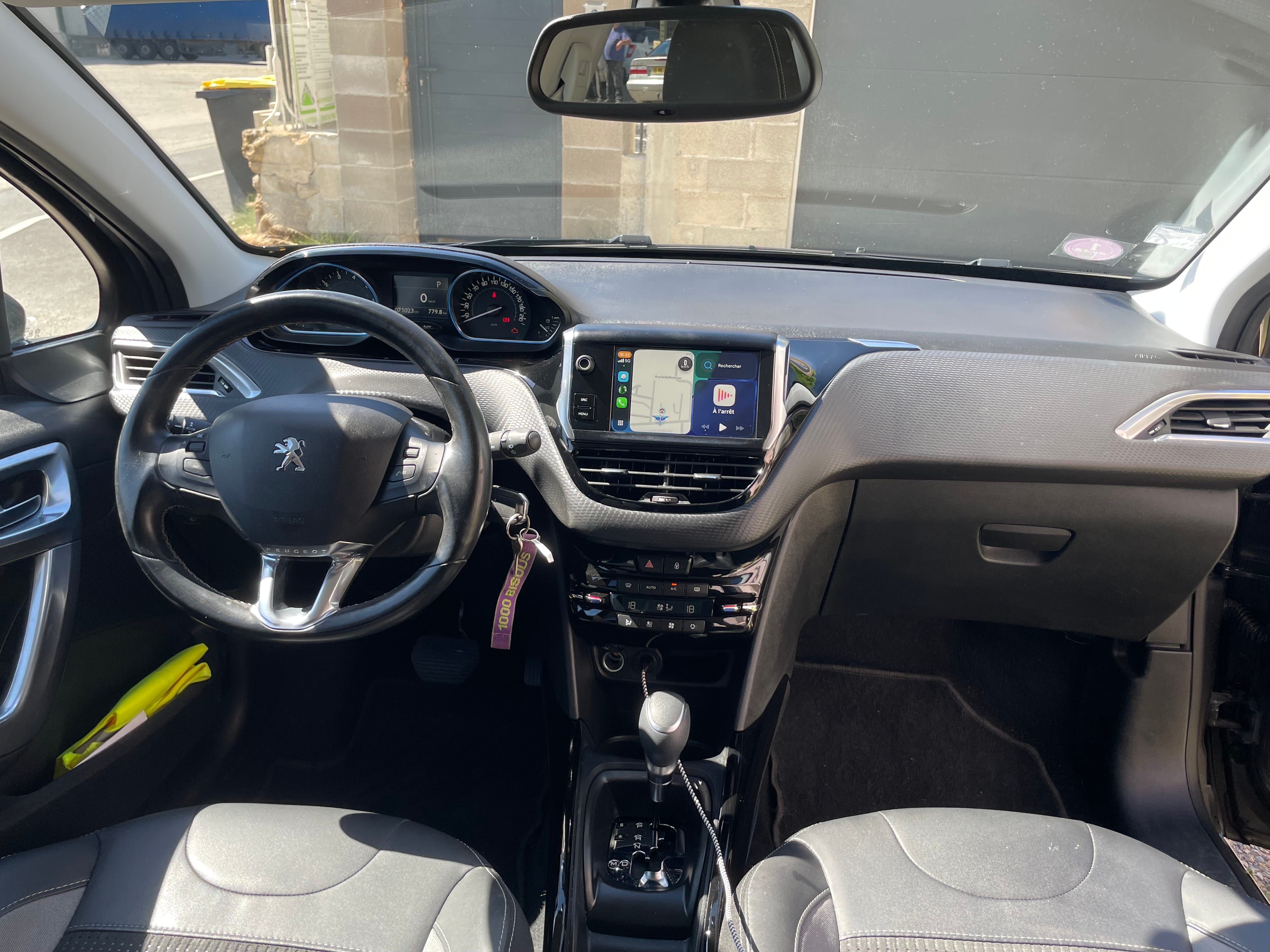 Peugeot 2008 avec GPS