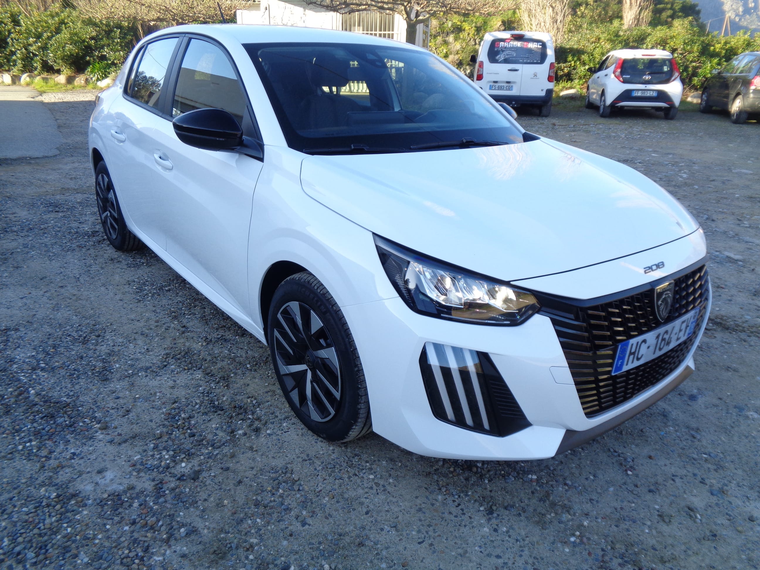 Peugeot 208, 2025, Essence 95