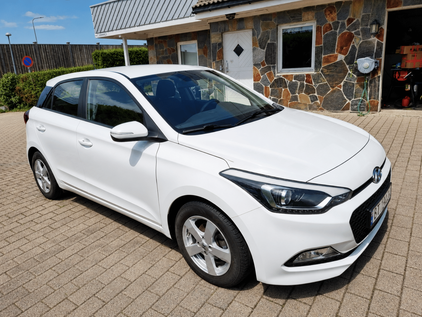 Hyundai i20 1.2 bensin med Bilradio