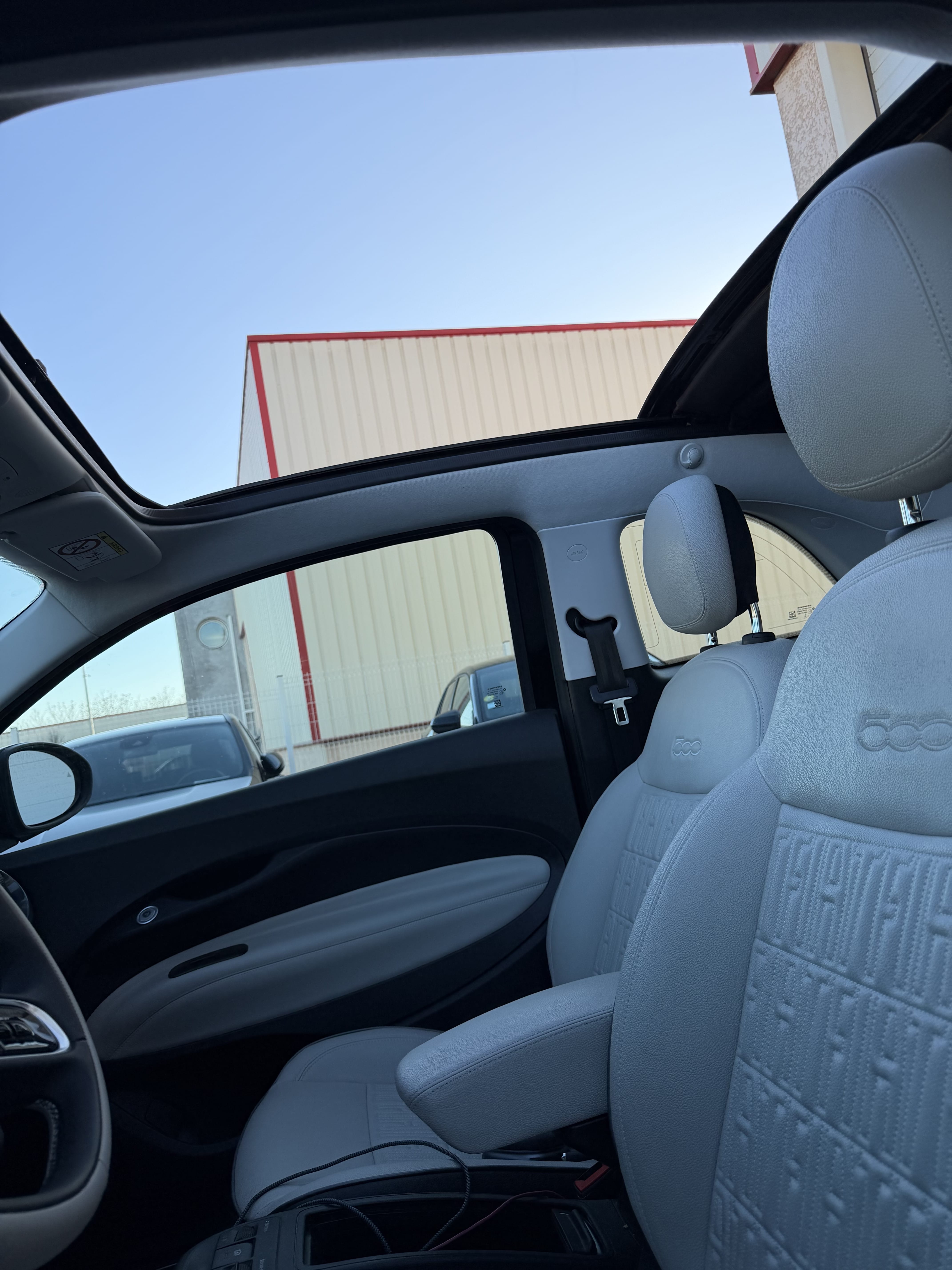 Fiat 500e avec Apple CarPlay