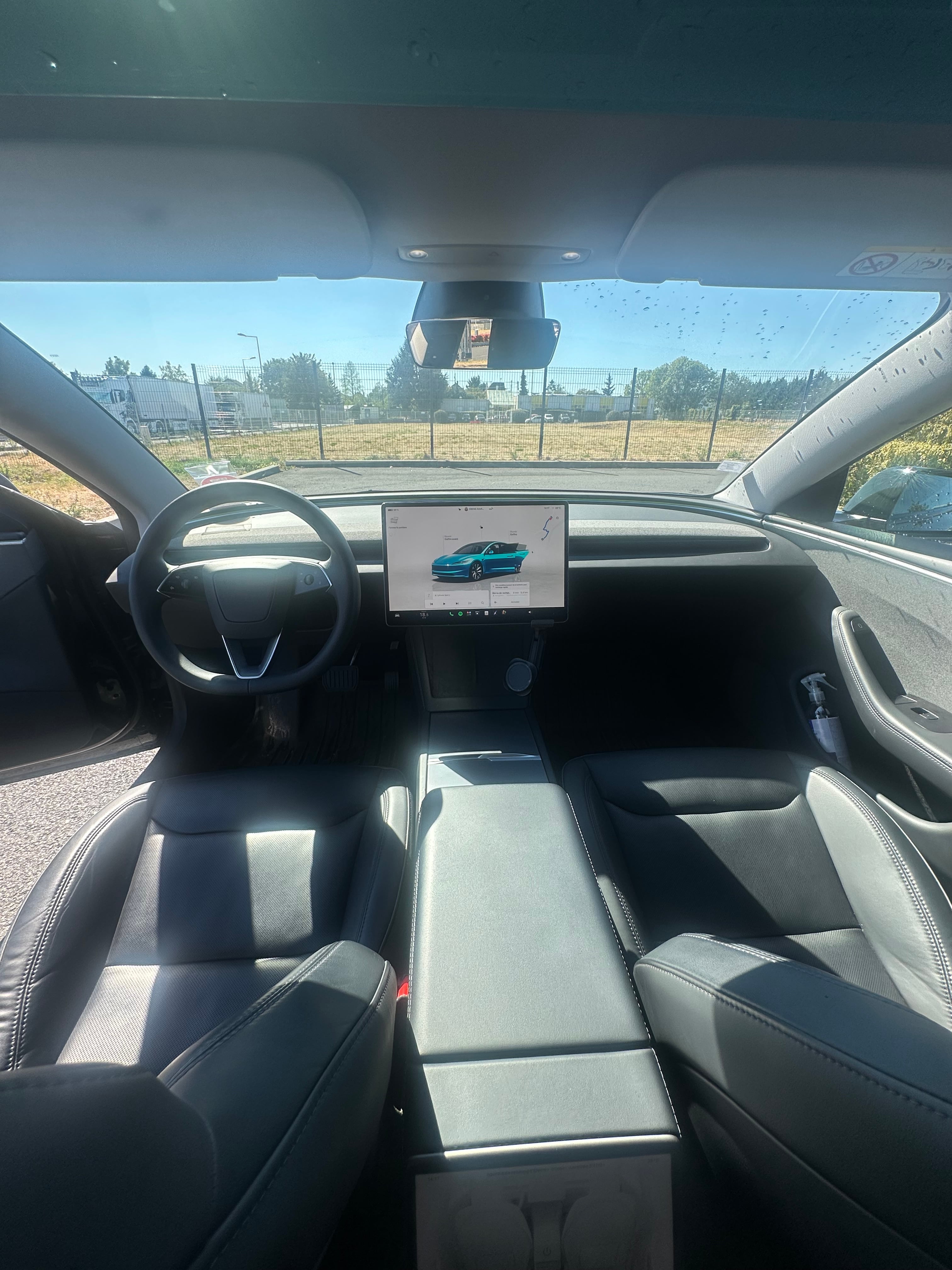 Tesla Model 3 avec GPS