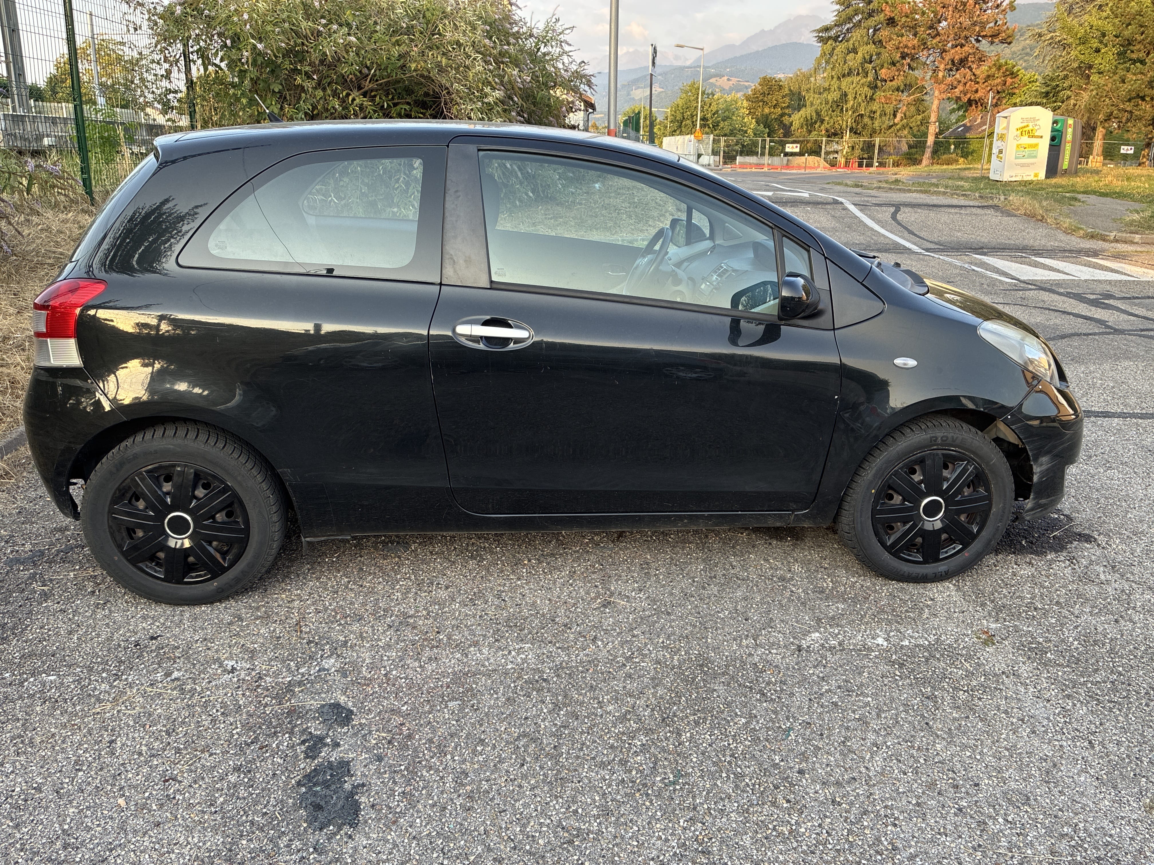Toyota Yaris Clim - 3 avec Climatisation