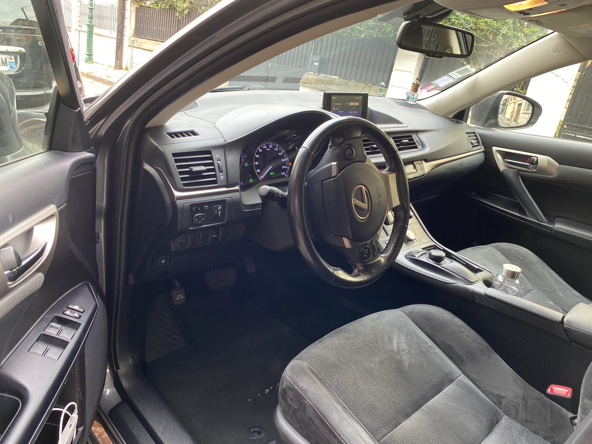 Lexus CT 200h avec Entrée audio / iPod