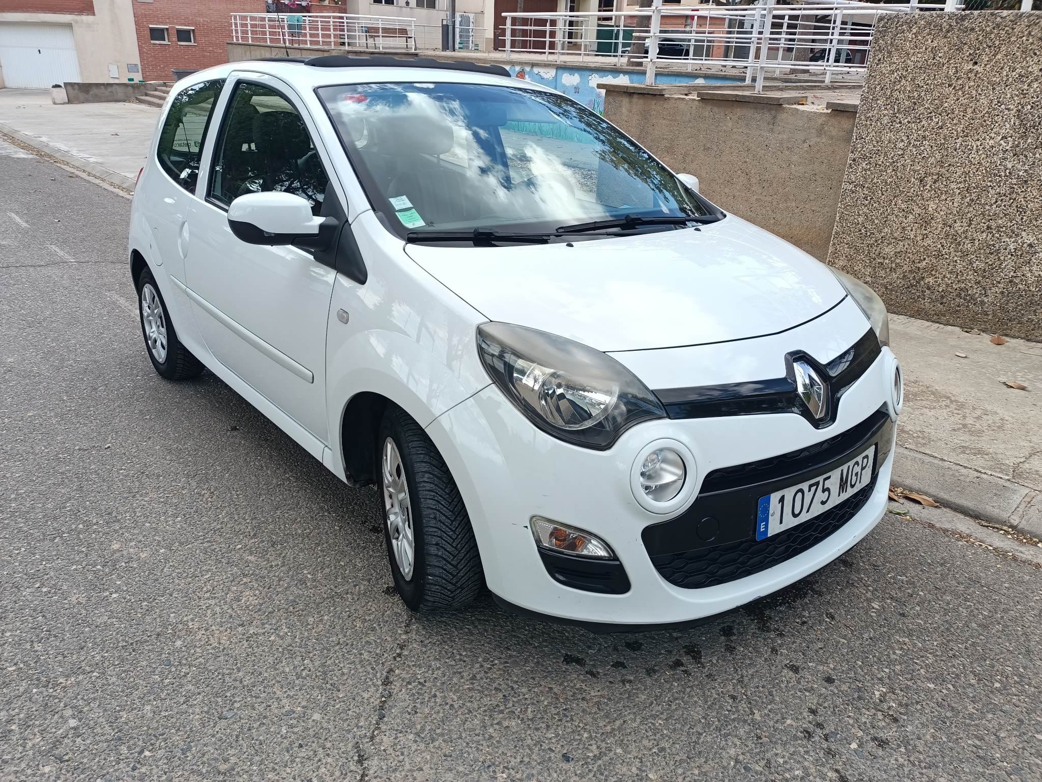 Renault Twingo Muy Económico con Control de velocidad
