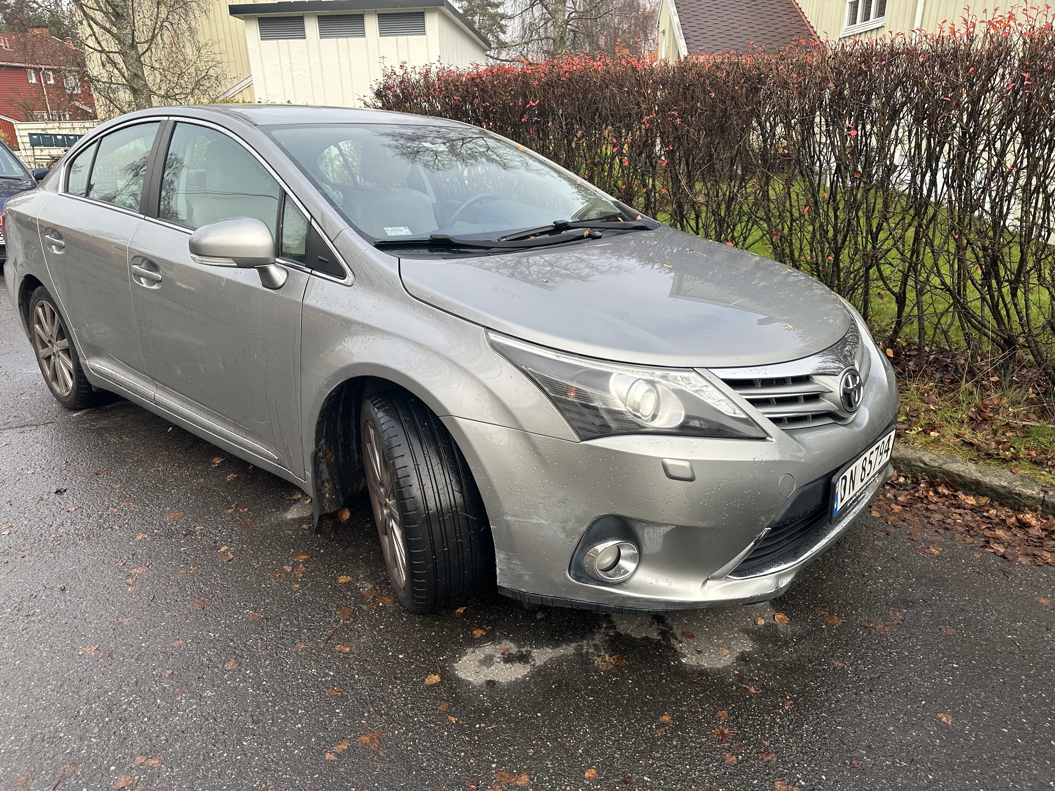 Toyota Avensis med Lydinngang