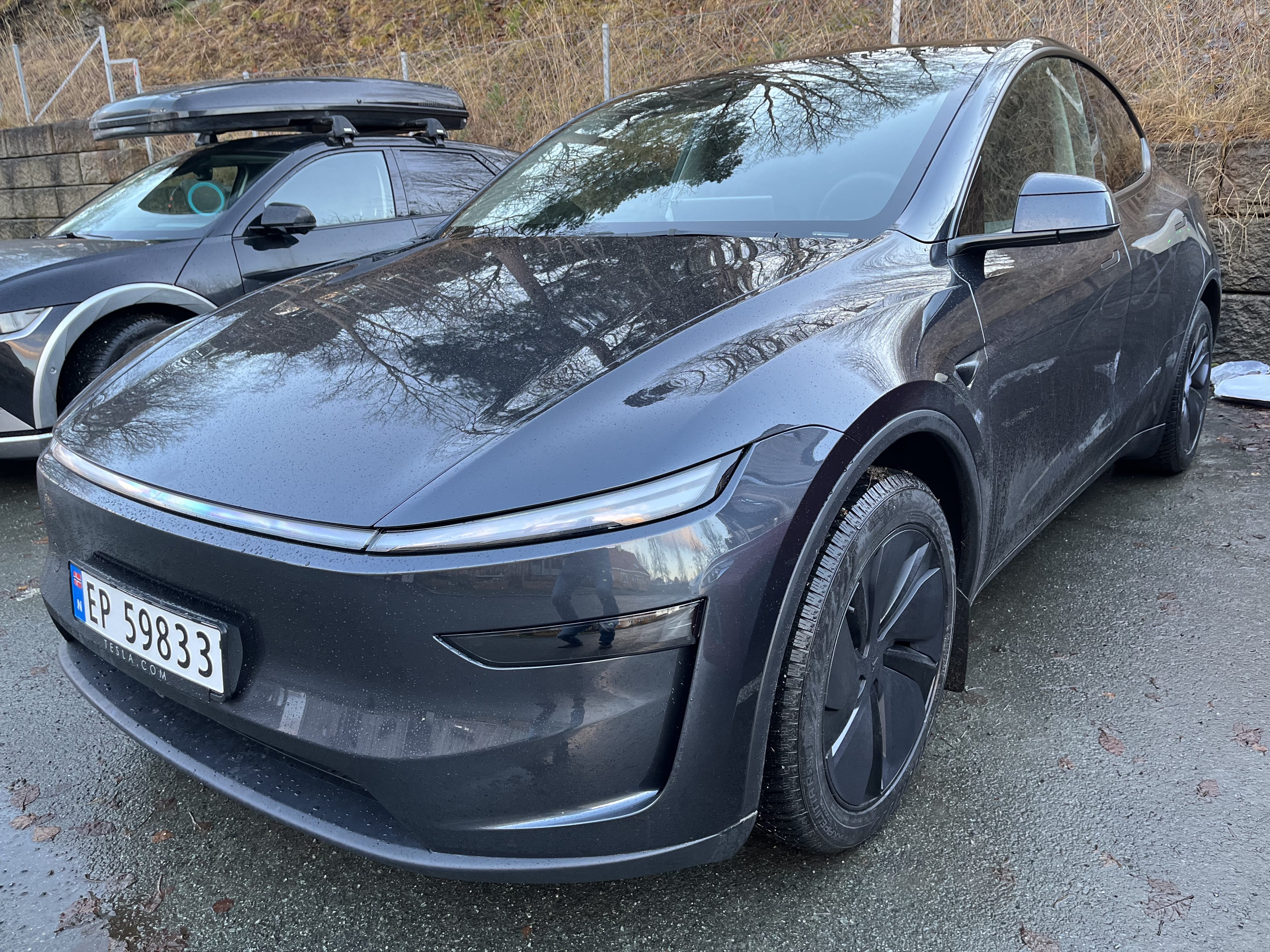 Tesla Model Y Long Range Ny des. 2025, ved togstasjon Rotvoll. 22 min flytog fra Værnes, 7 min fra Trondheim S, 2025, Elektrisk, automatisk
