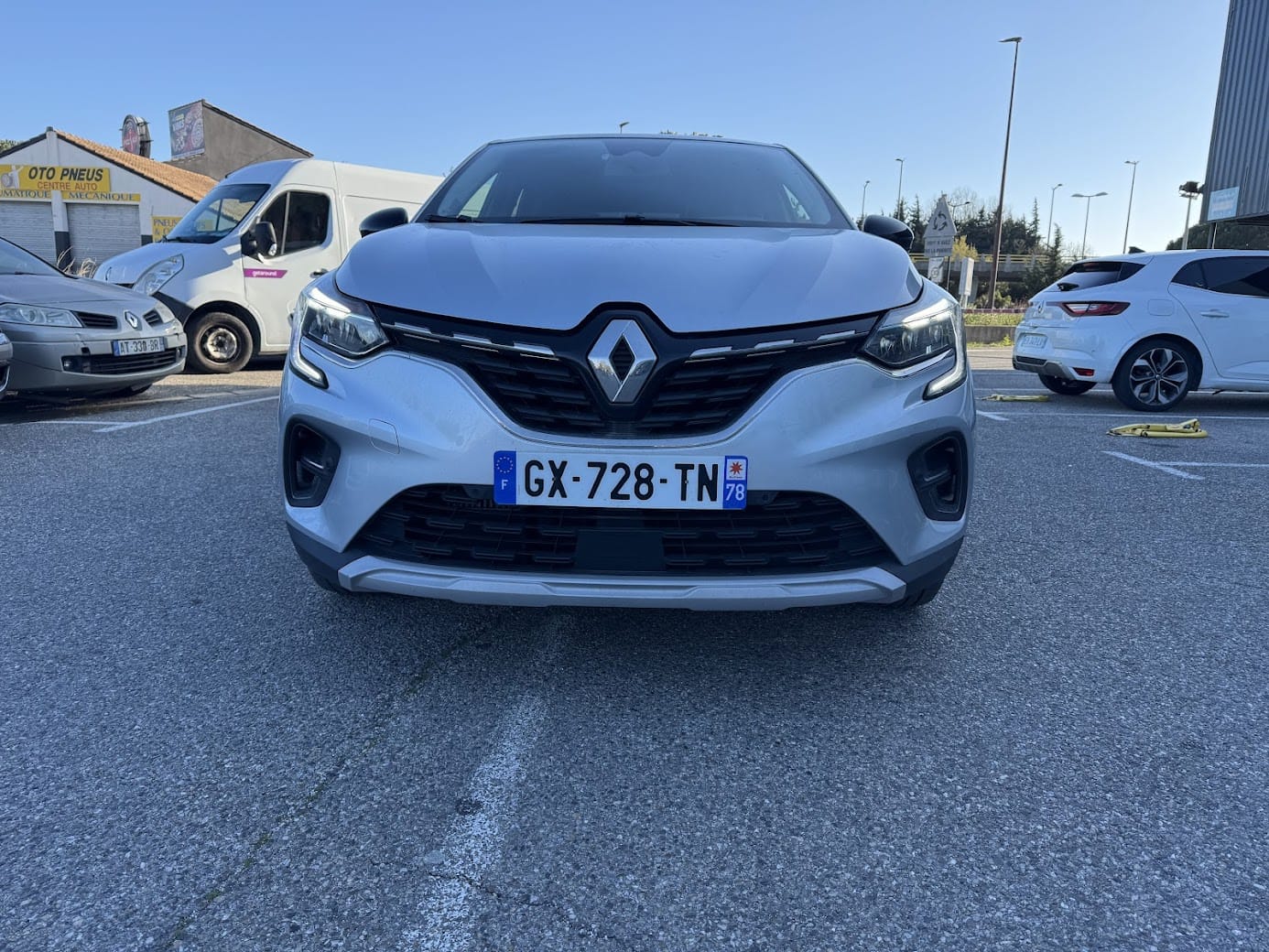 Renault Captur Hybride Ess BV auto GX728TN avec GPS