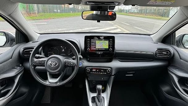 Toyota Yaris Hybride avec Régulateur de vitesse