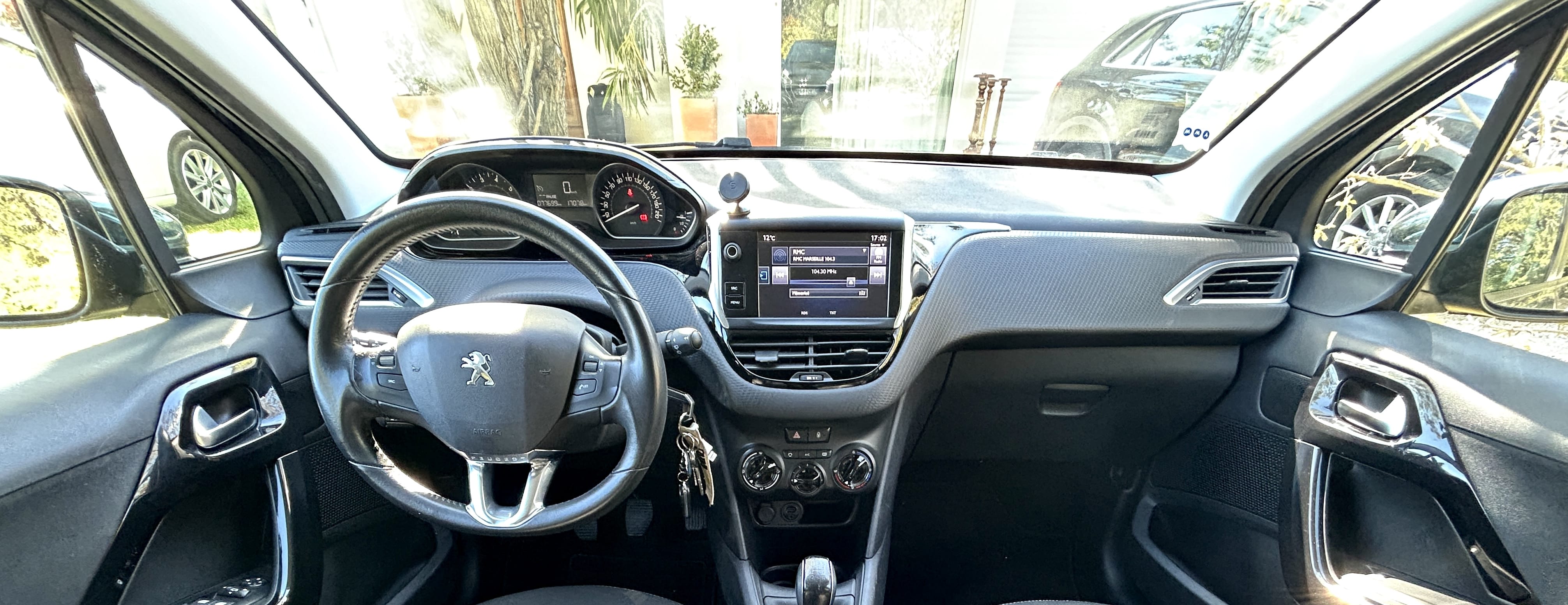 Peugeot 208 avec Régulateur de vitesse