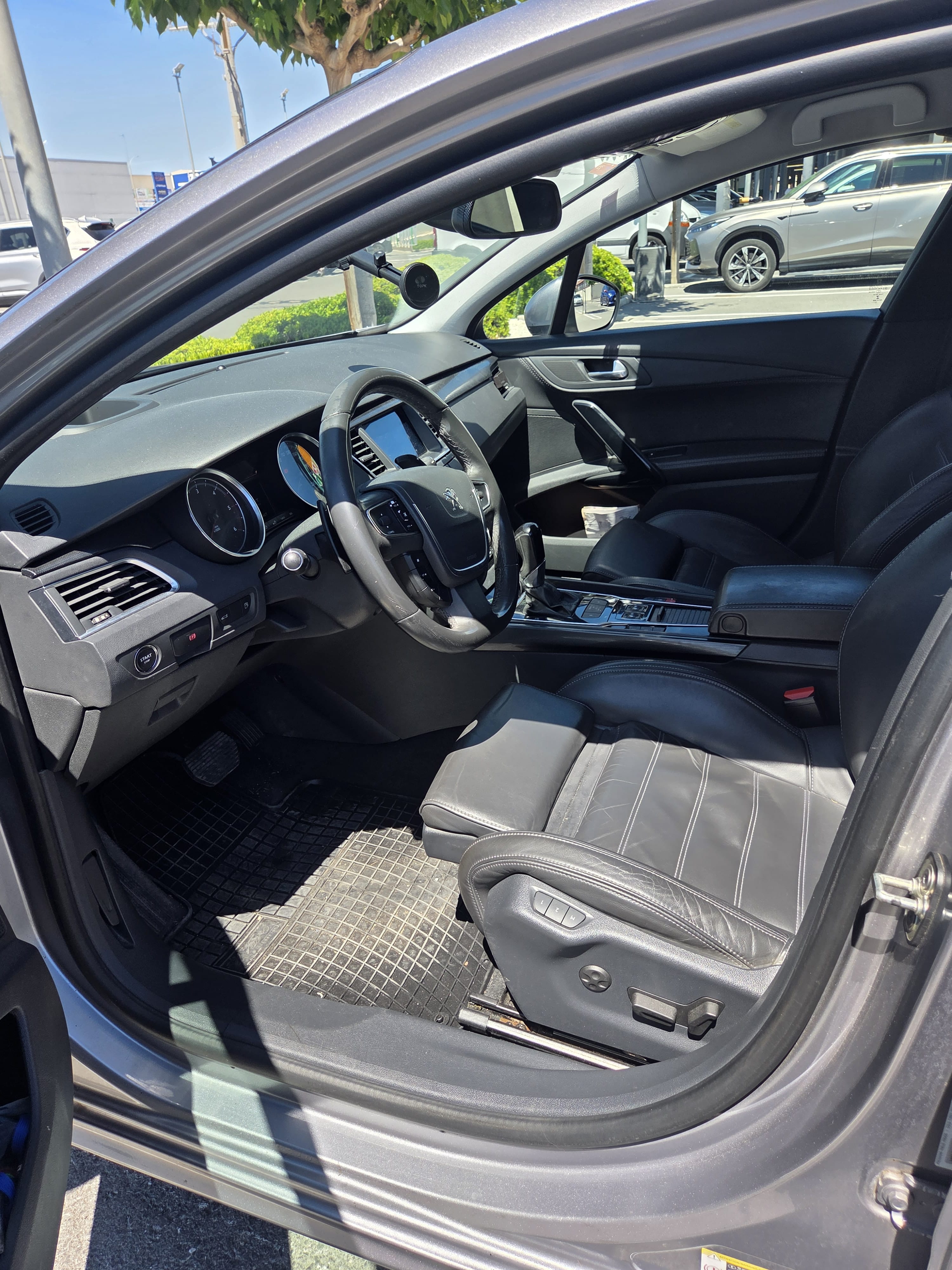 Peugeot 508 con Silla infantil