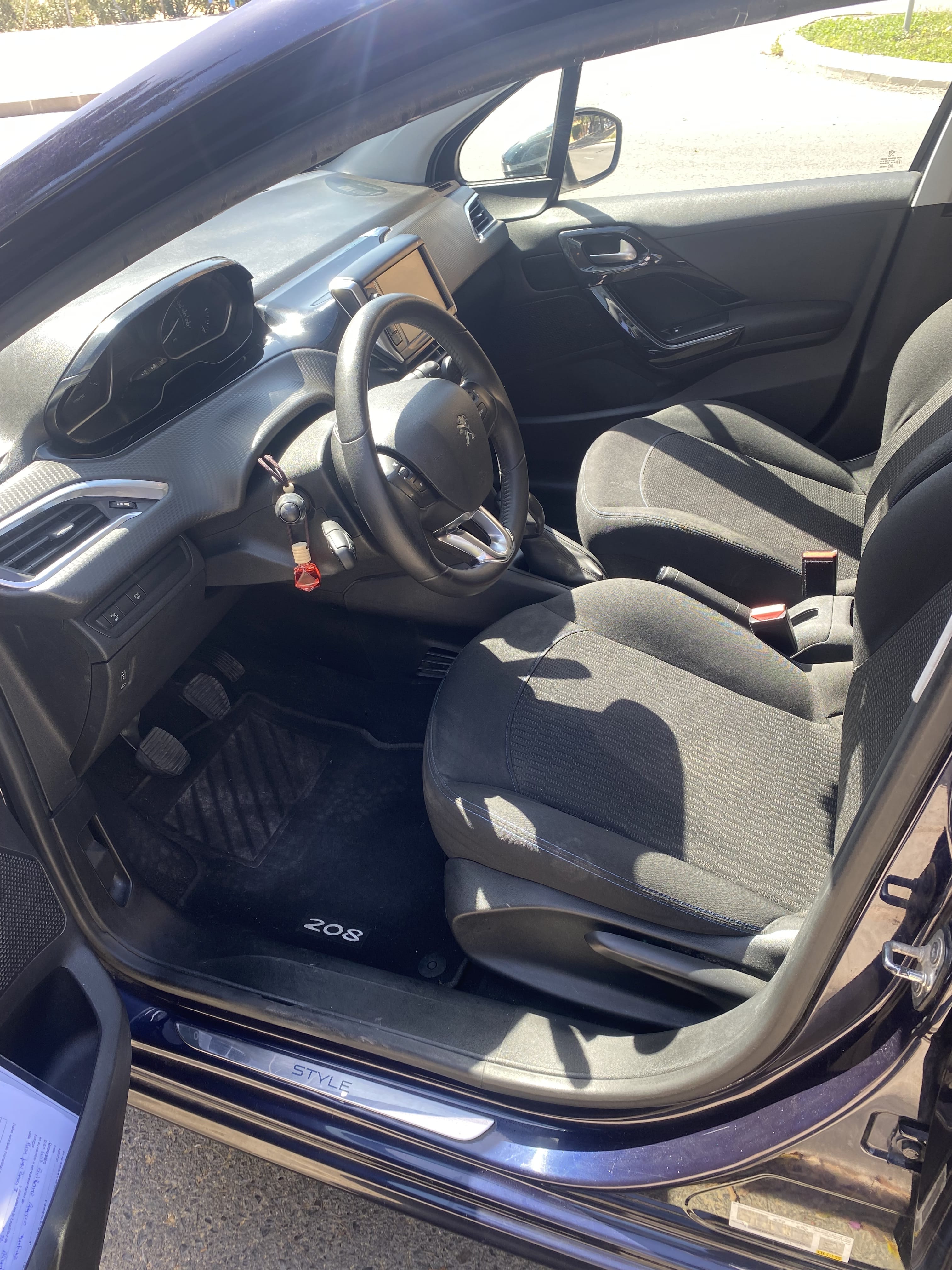 Peugeot 208 con Control de velocidad