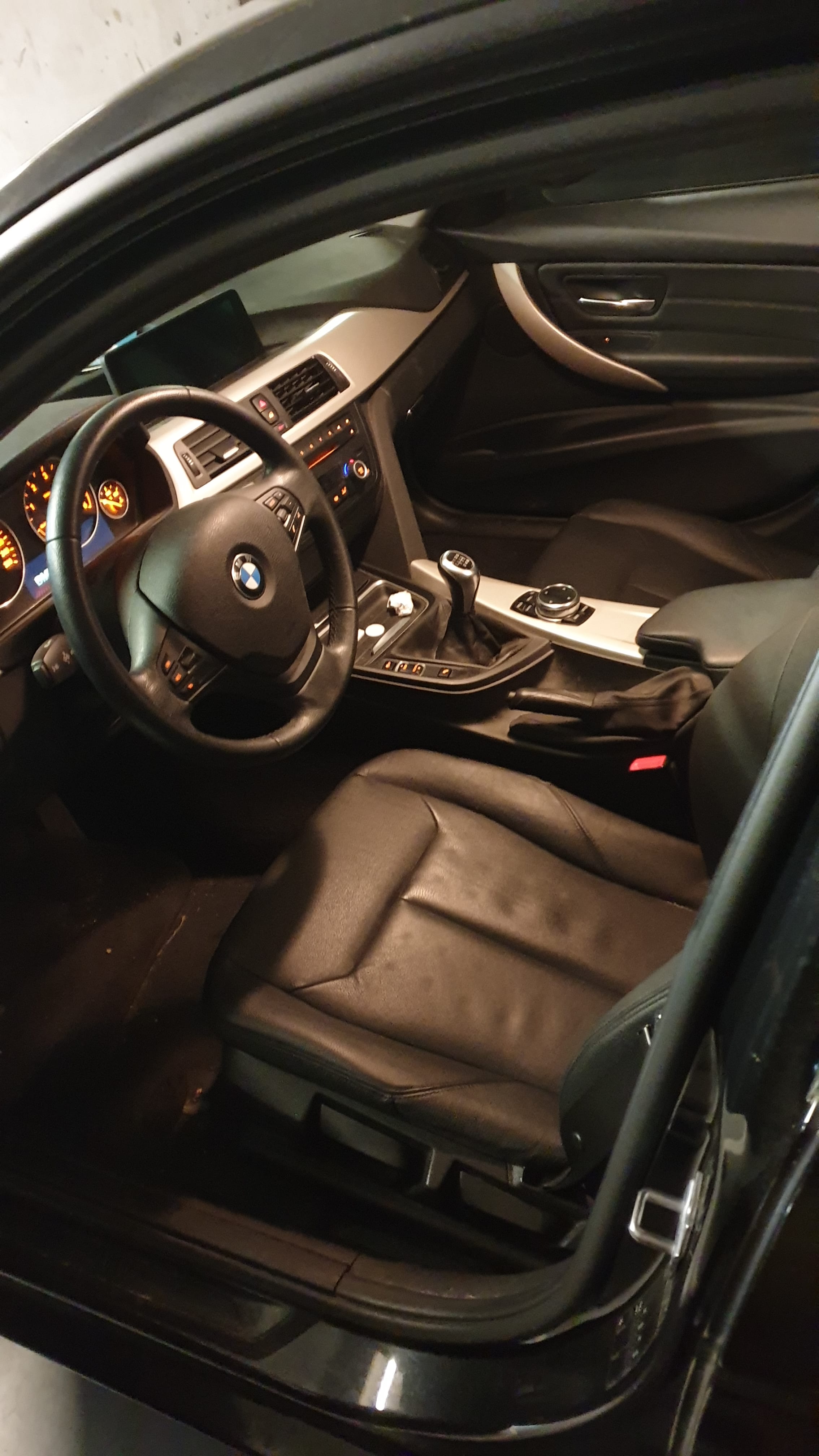 BMW Série 3 with Cruise control