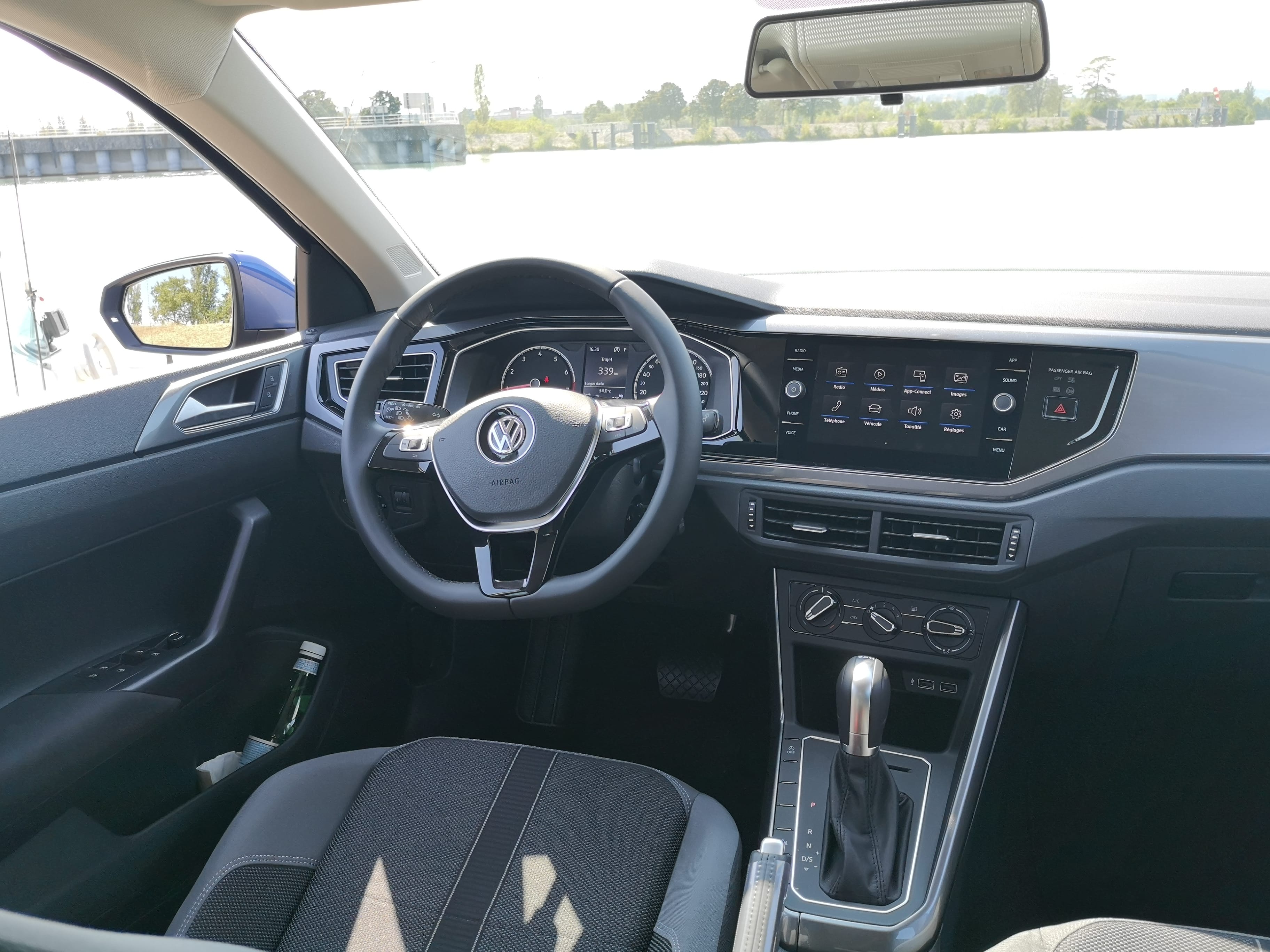 Volkswagen Polo FZ369YH avec Climatisation