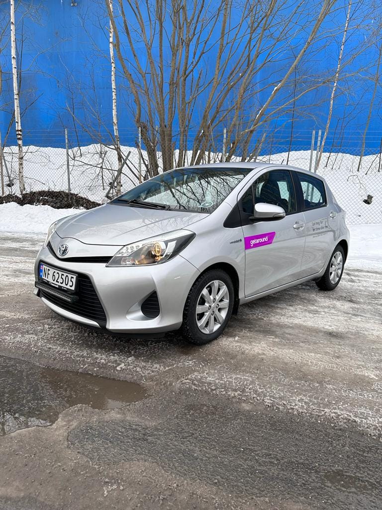 Toyota Yaris Hybrid 1,5 Bensin/Hybrid, Automat, 2013, Blyfri 95 / Elektrisk (hybrid), automatisk