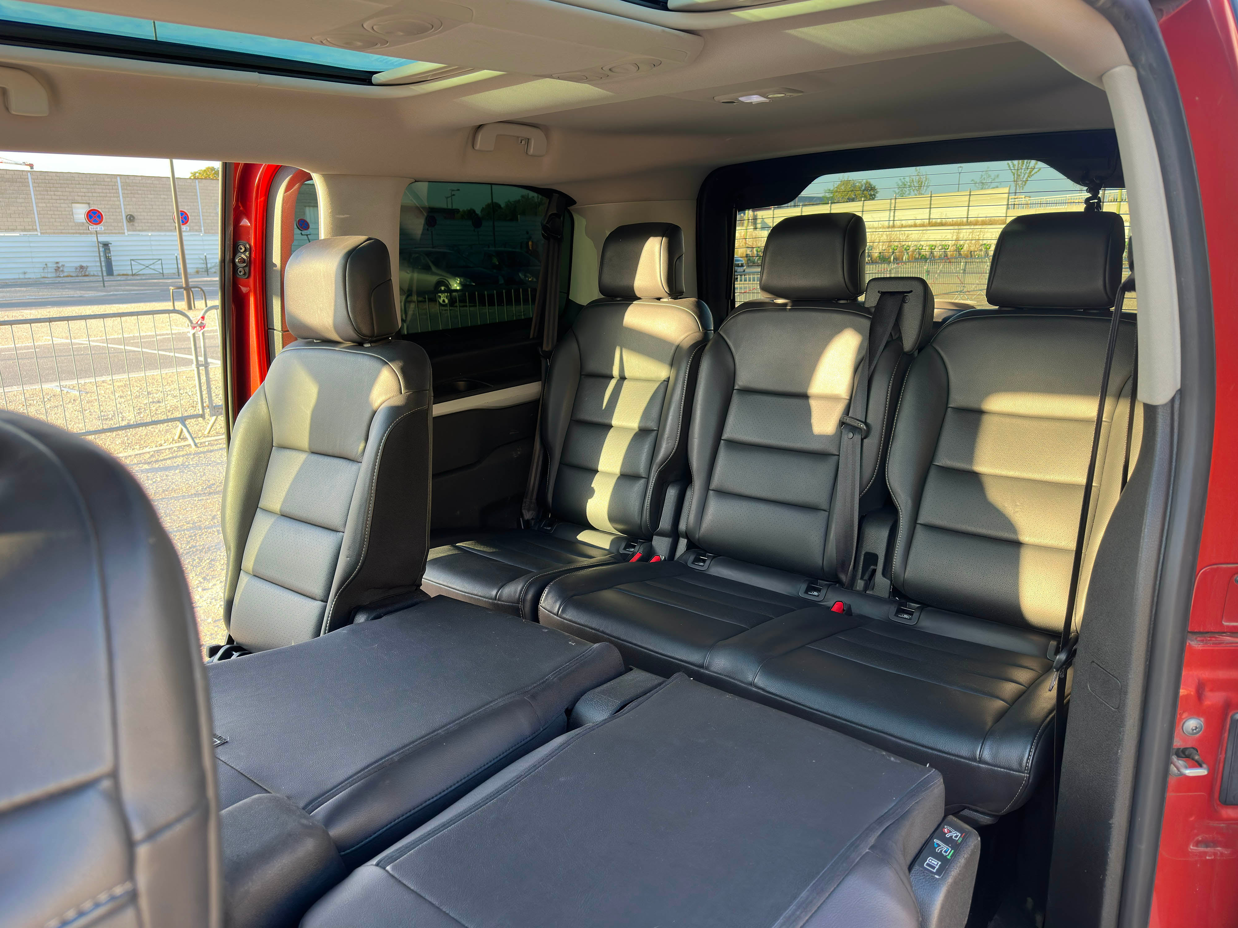 Peugeot Traveller 2.0 BlueHDi 180ch avec Autoradio