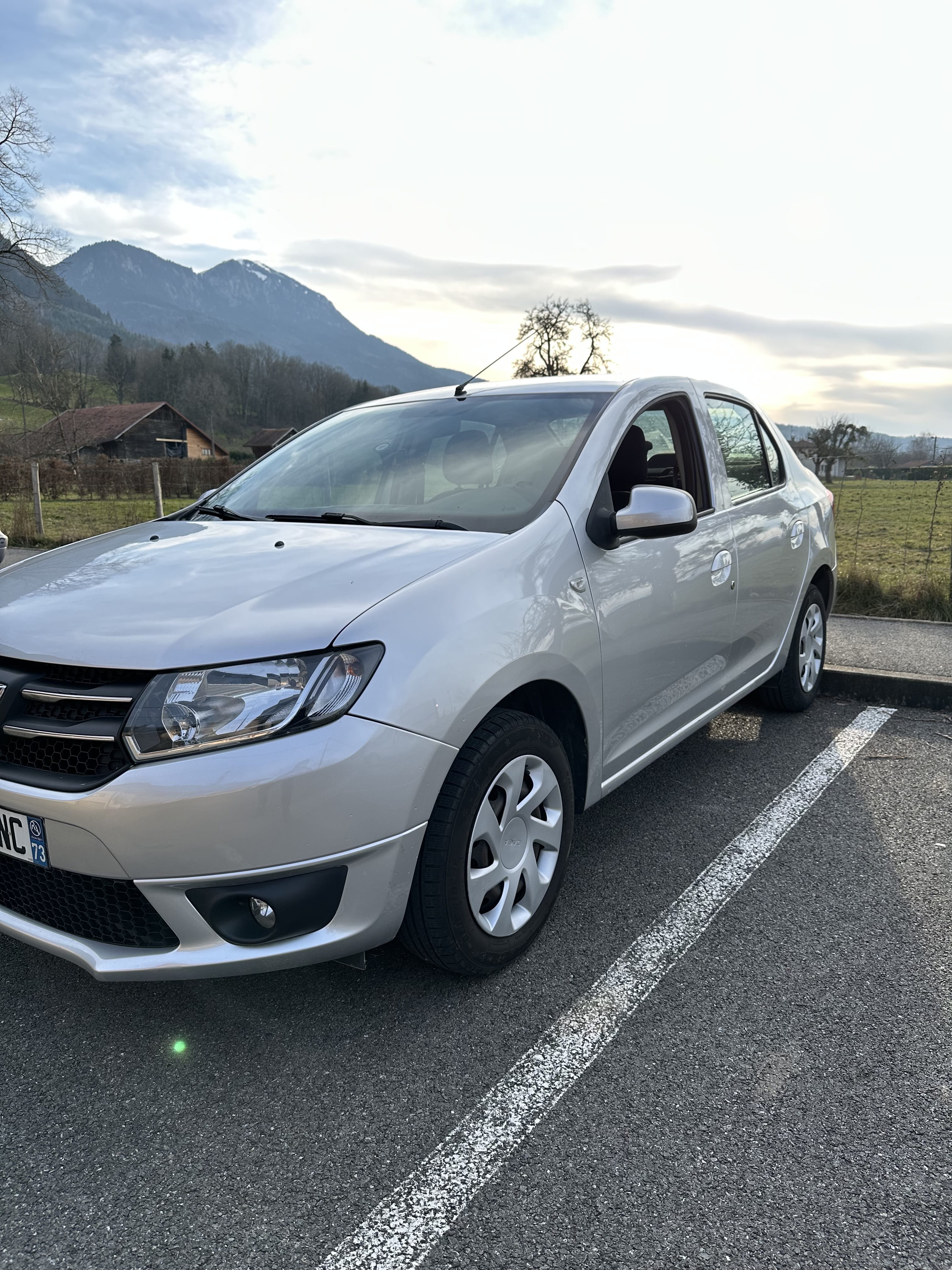Dacia Logan avec Climatisation