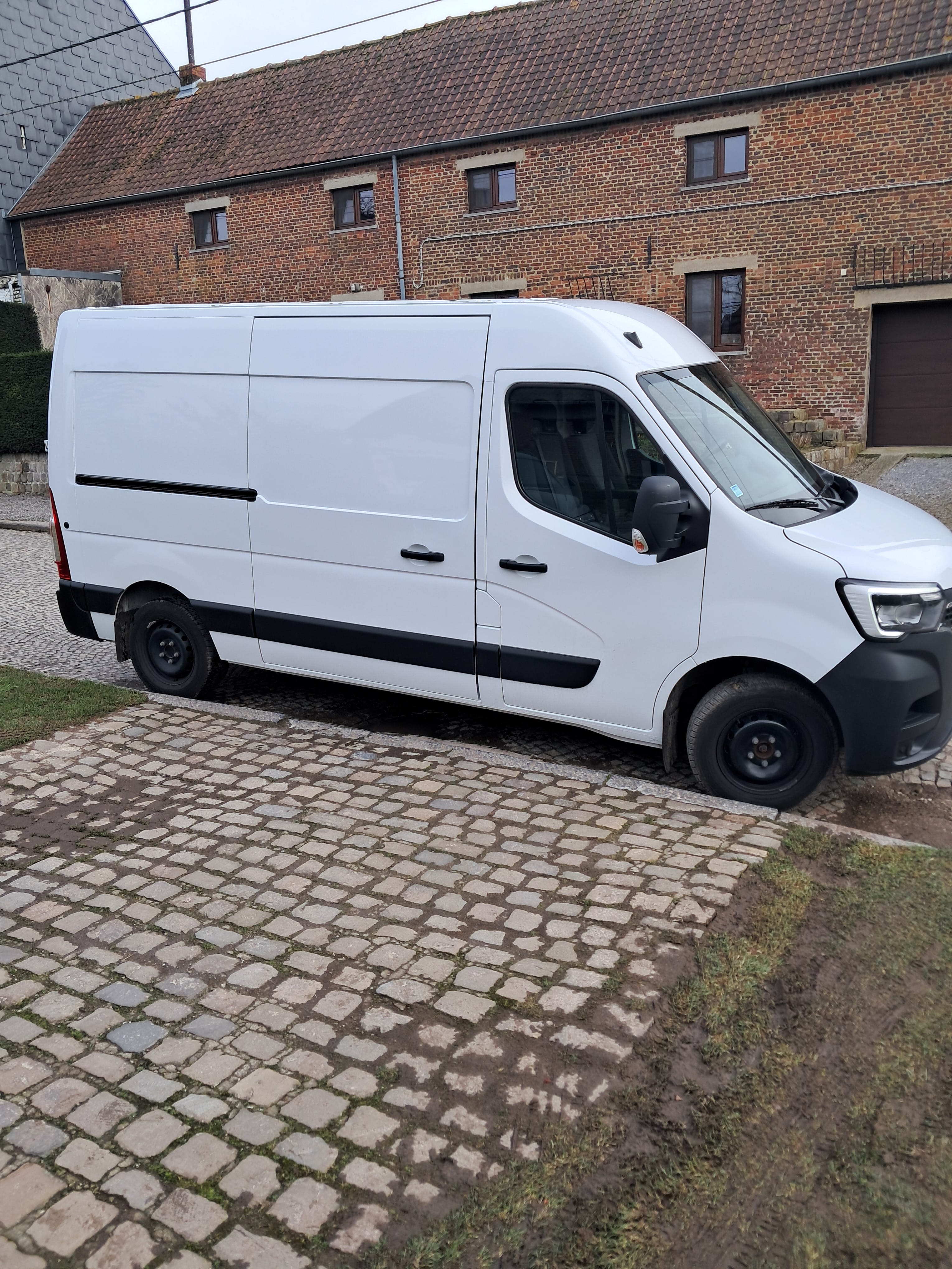 Renault Master 2.3 DCI met Airco