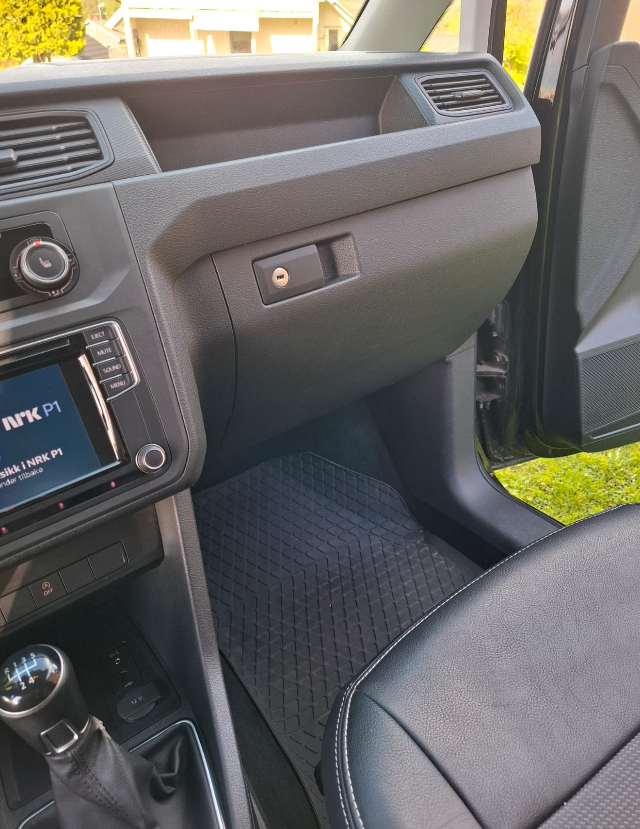 Volkswagen Caddy Varebil med Bluetooth audio