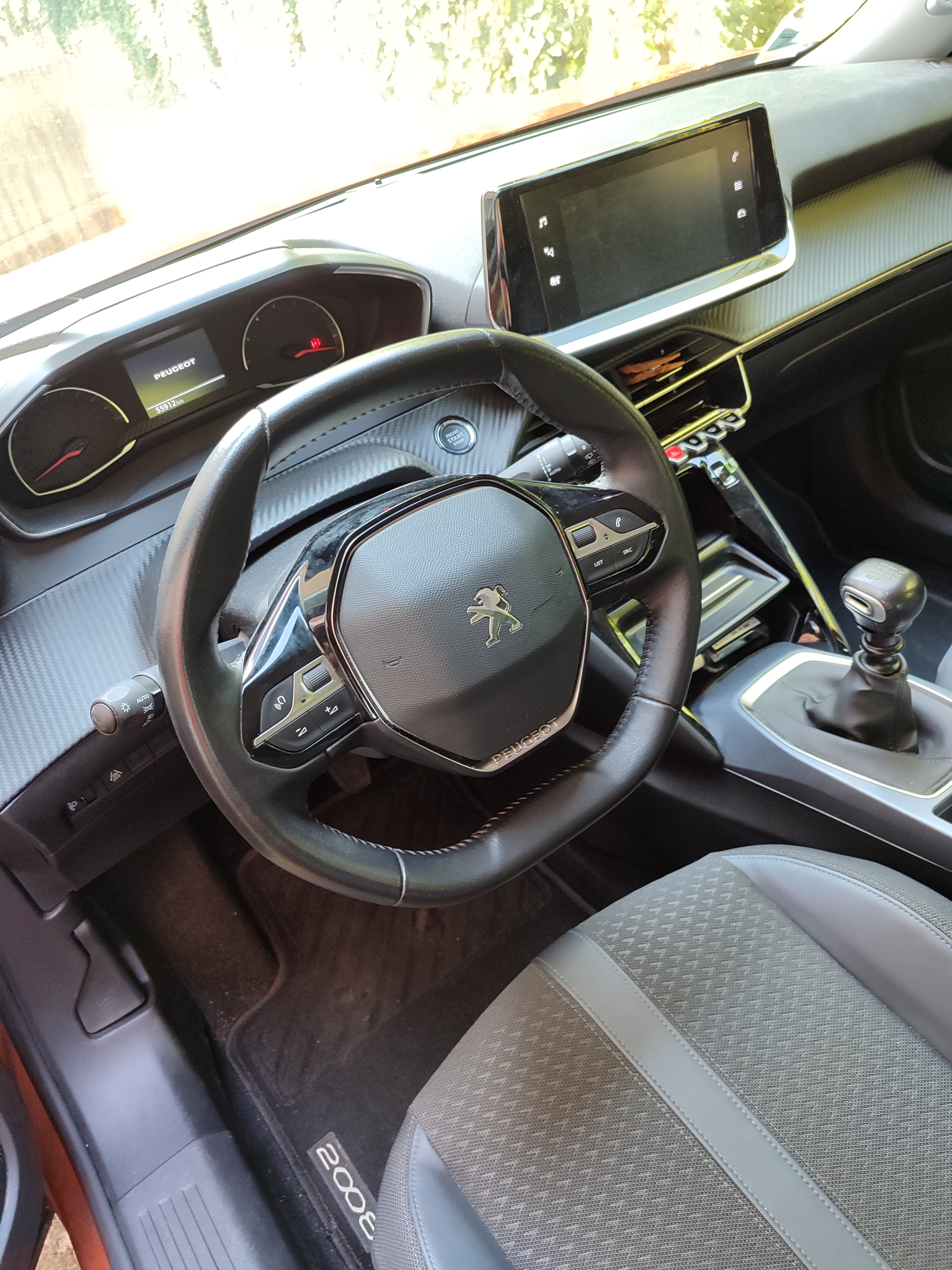 Peugeot 2008 avec GPS