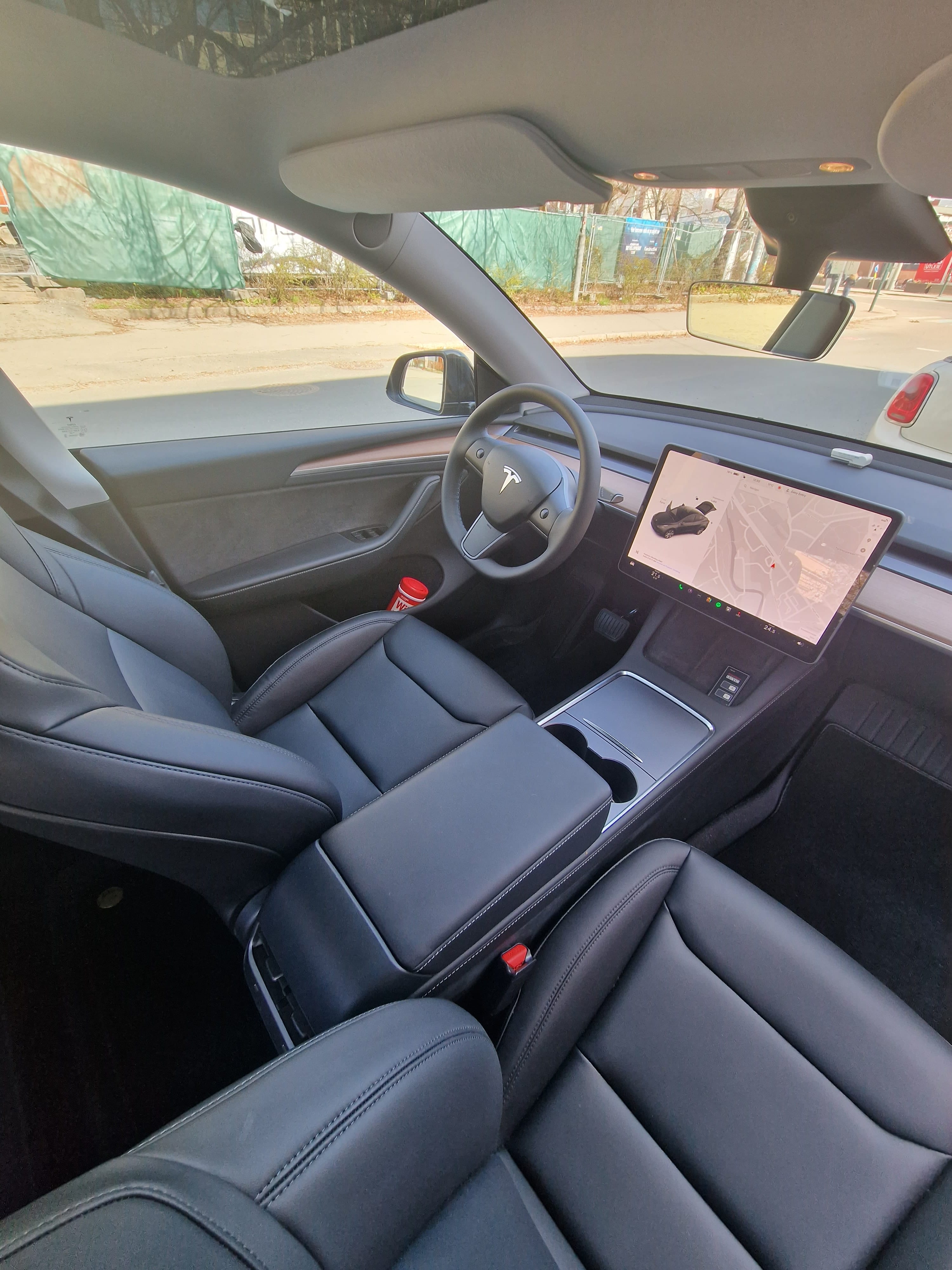 Tesla Model Y Long range 560 km med vinter dekk 530 med sommer dekk med Cruisekontroll