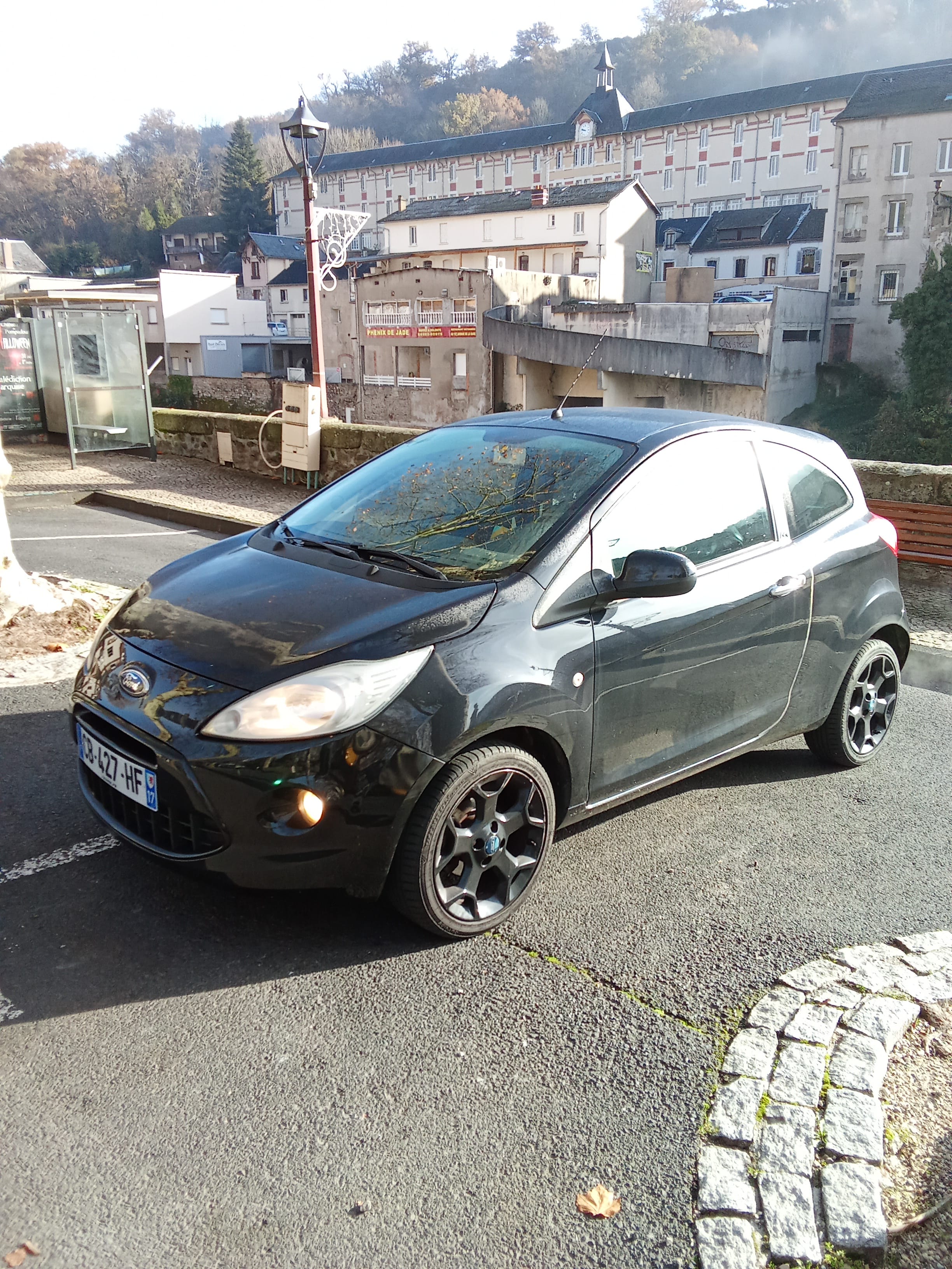 Ford KA+ 1.2 69 chevaux start and stop toutes options, 2012, Essence 95