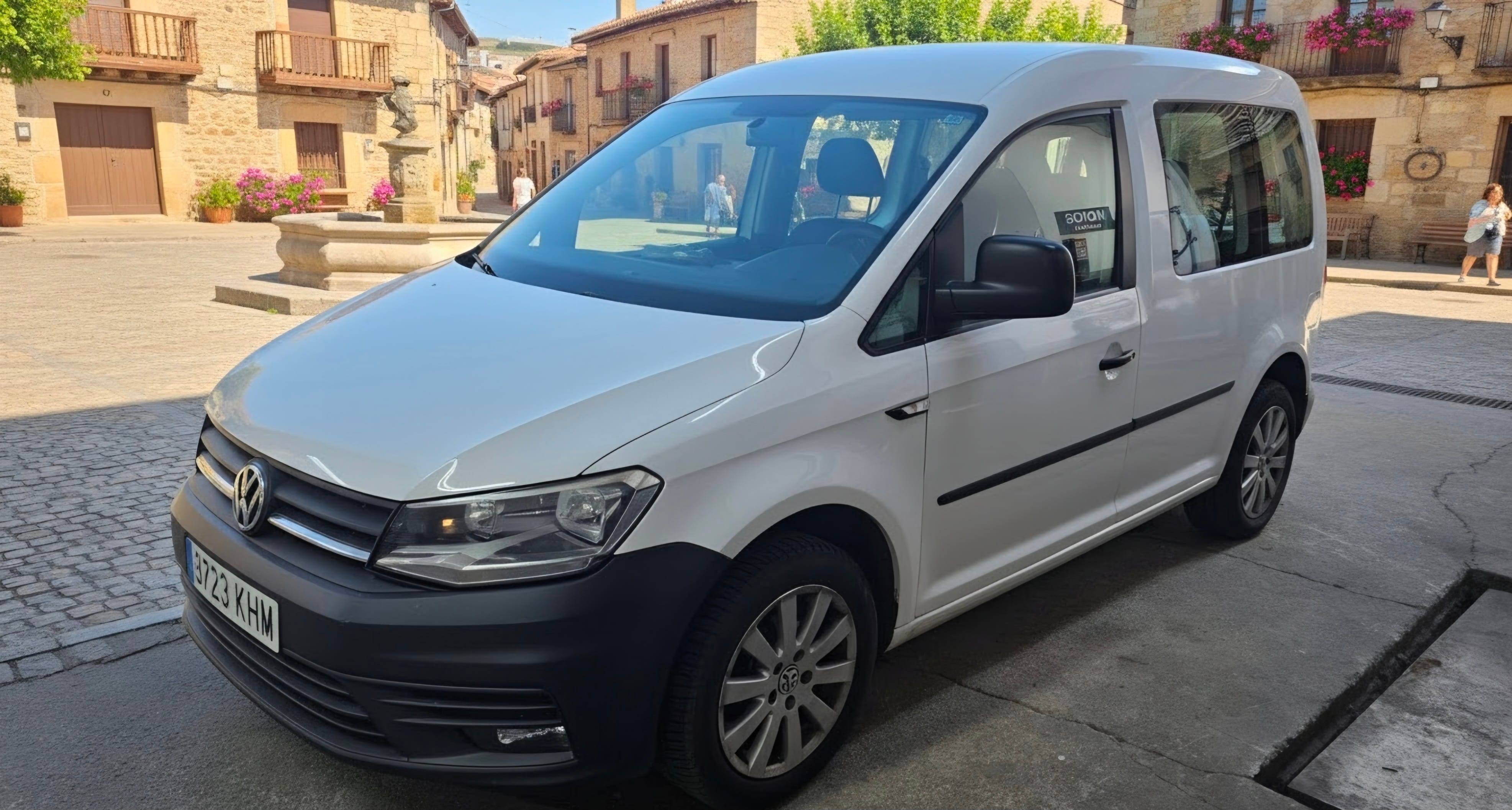 Volkswagen Caddy Combi 5 plazas mit Klimaanlage