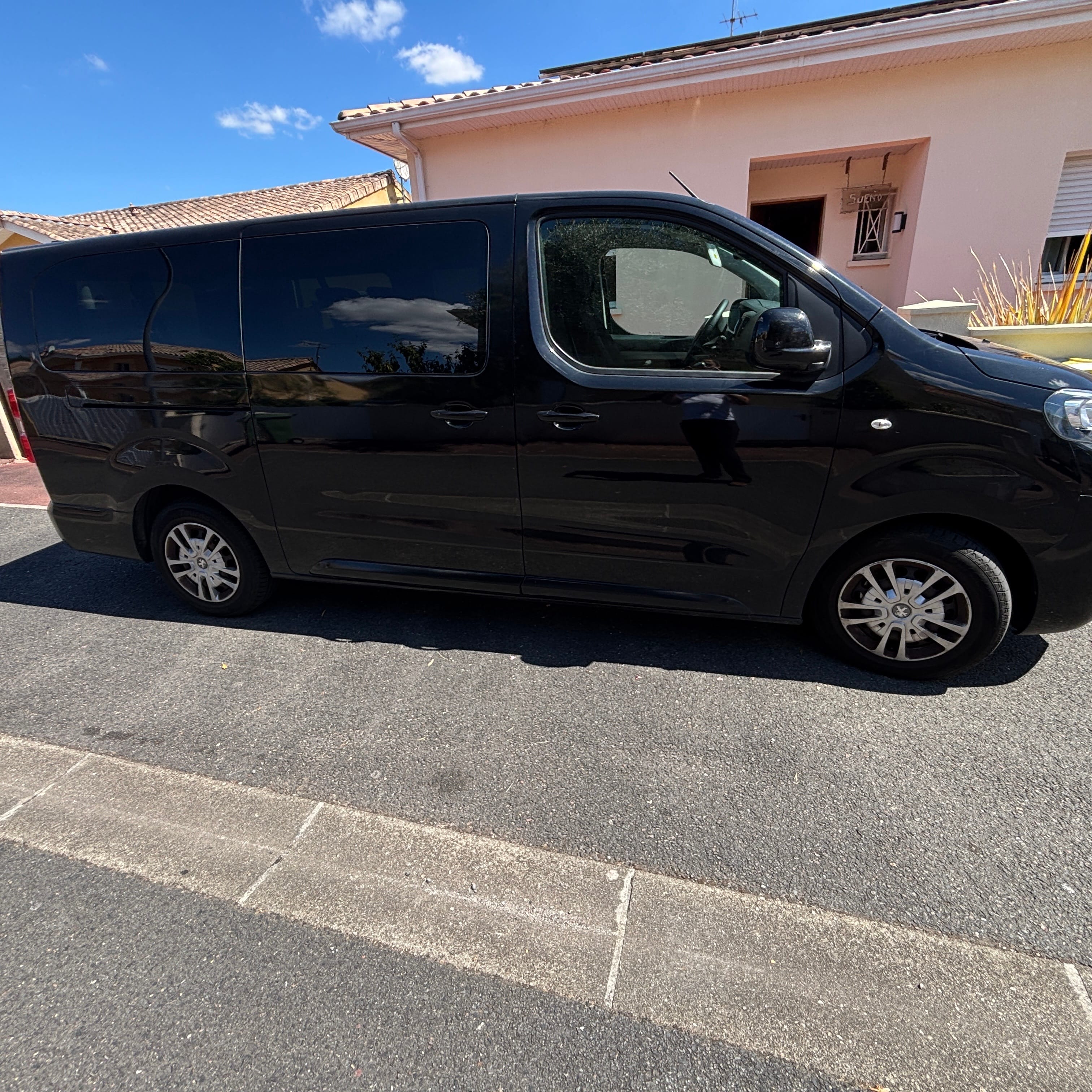 Peugeot Traveller