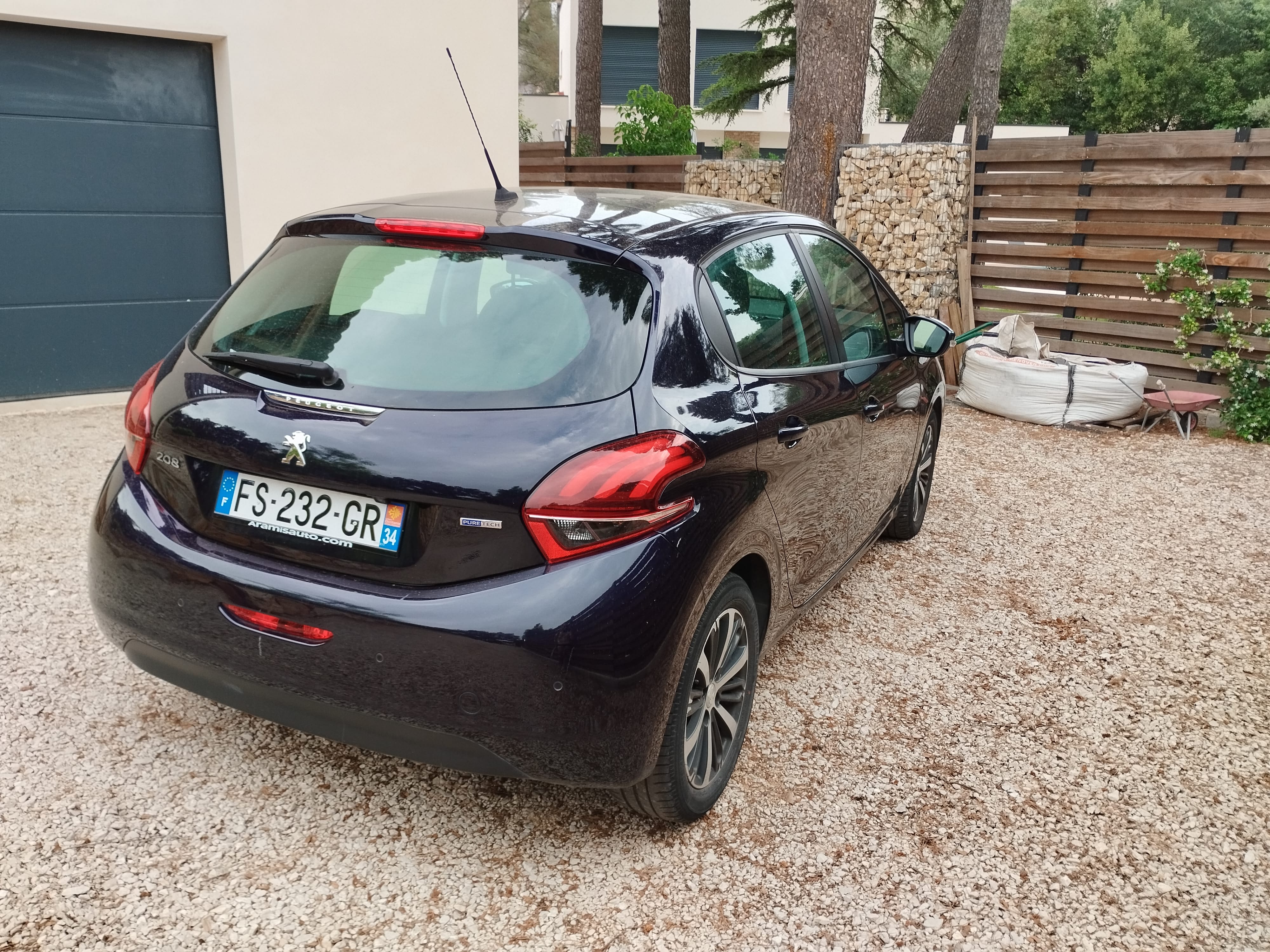 Peugeot 208 avec Climatisation