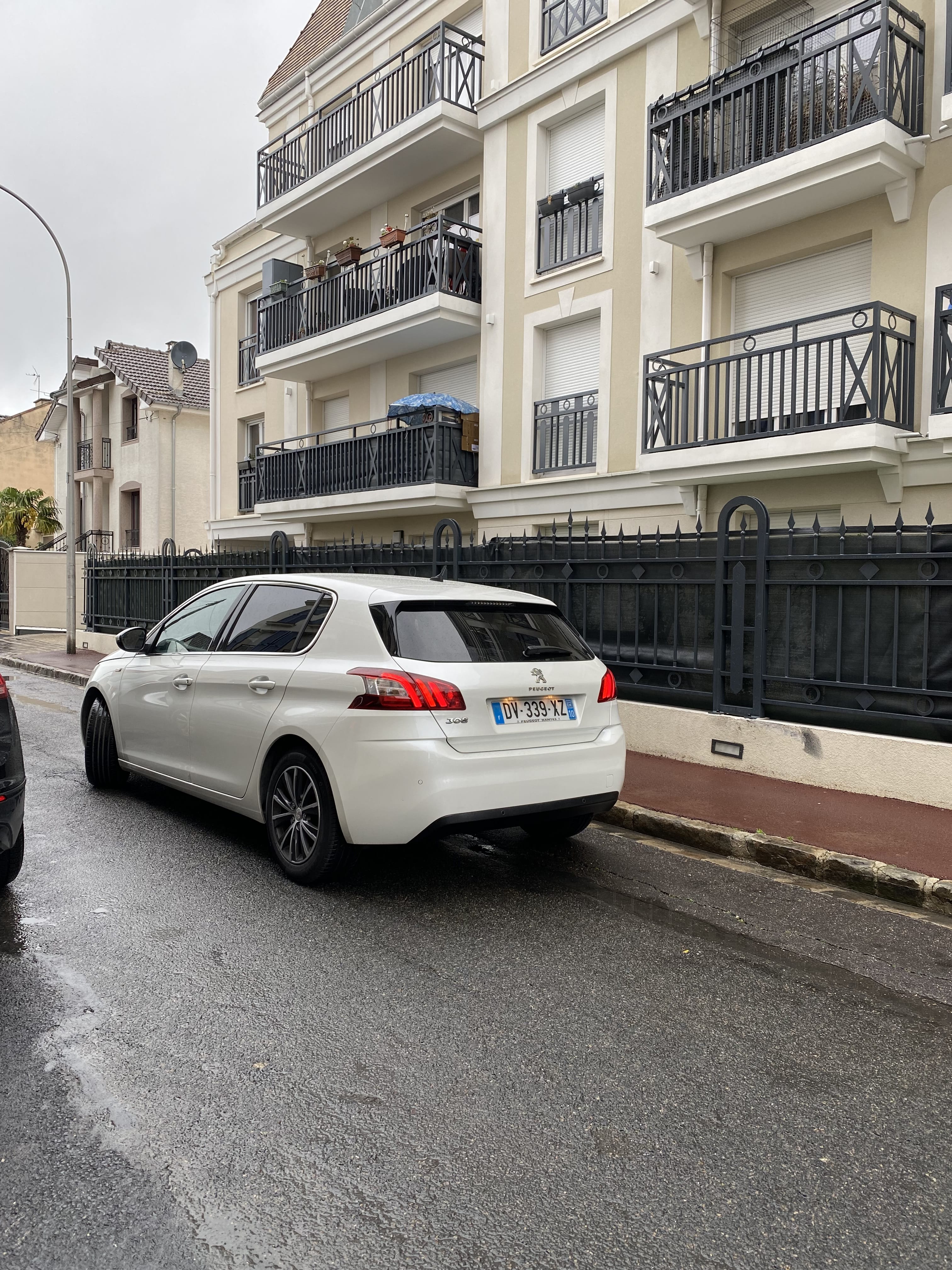 Peugeot 308 avec Dashcam