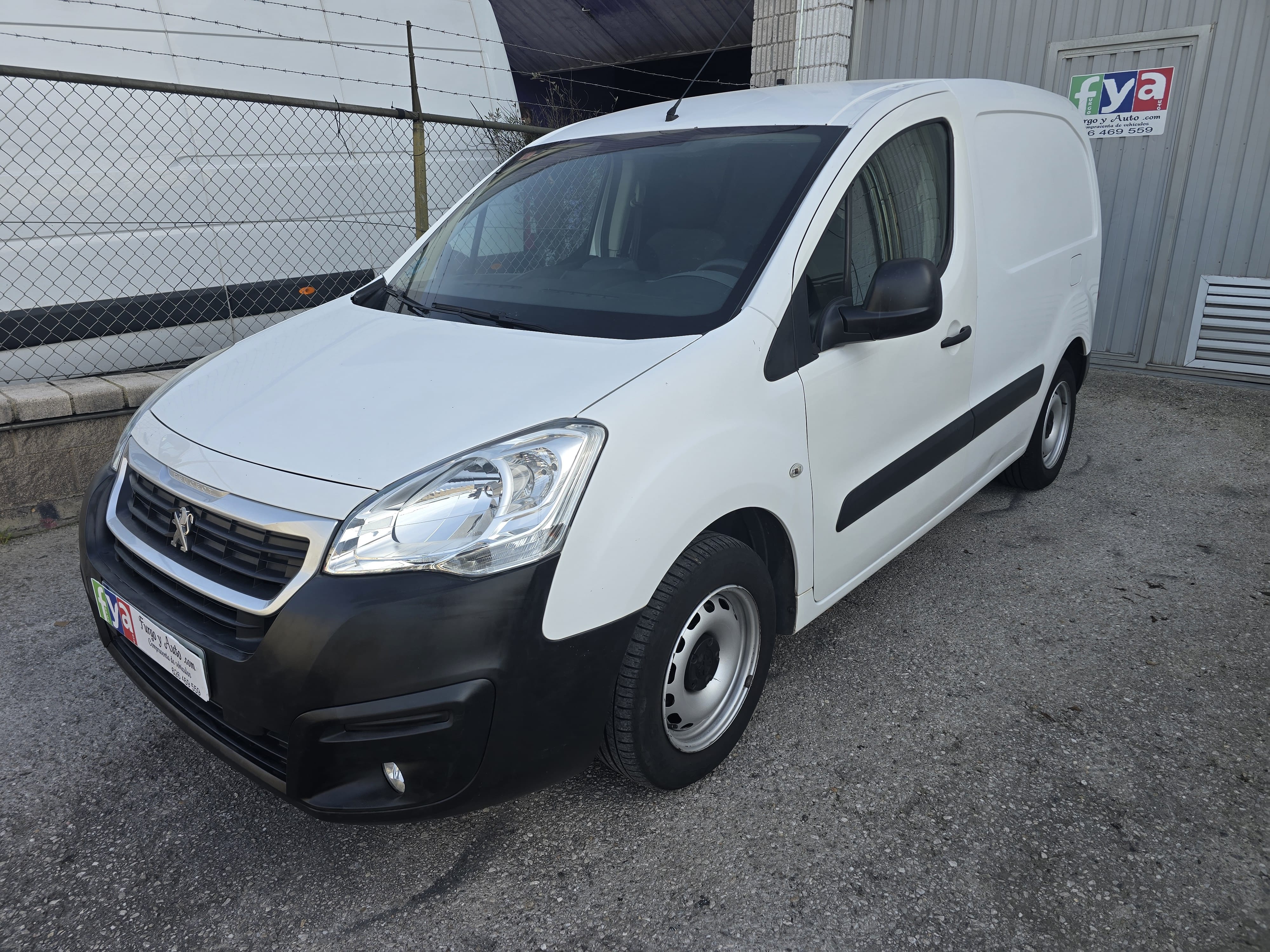 Peugeot Partner Furgoneta con Aire acondicionado