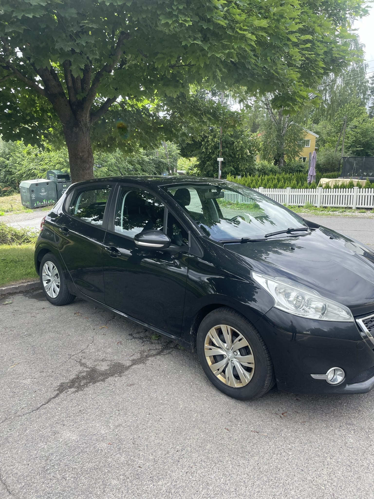 Peugeot 208 med Aircondition