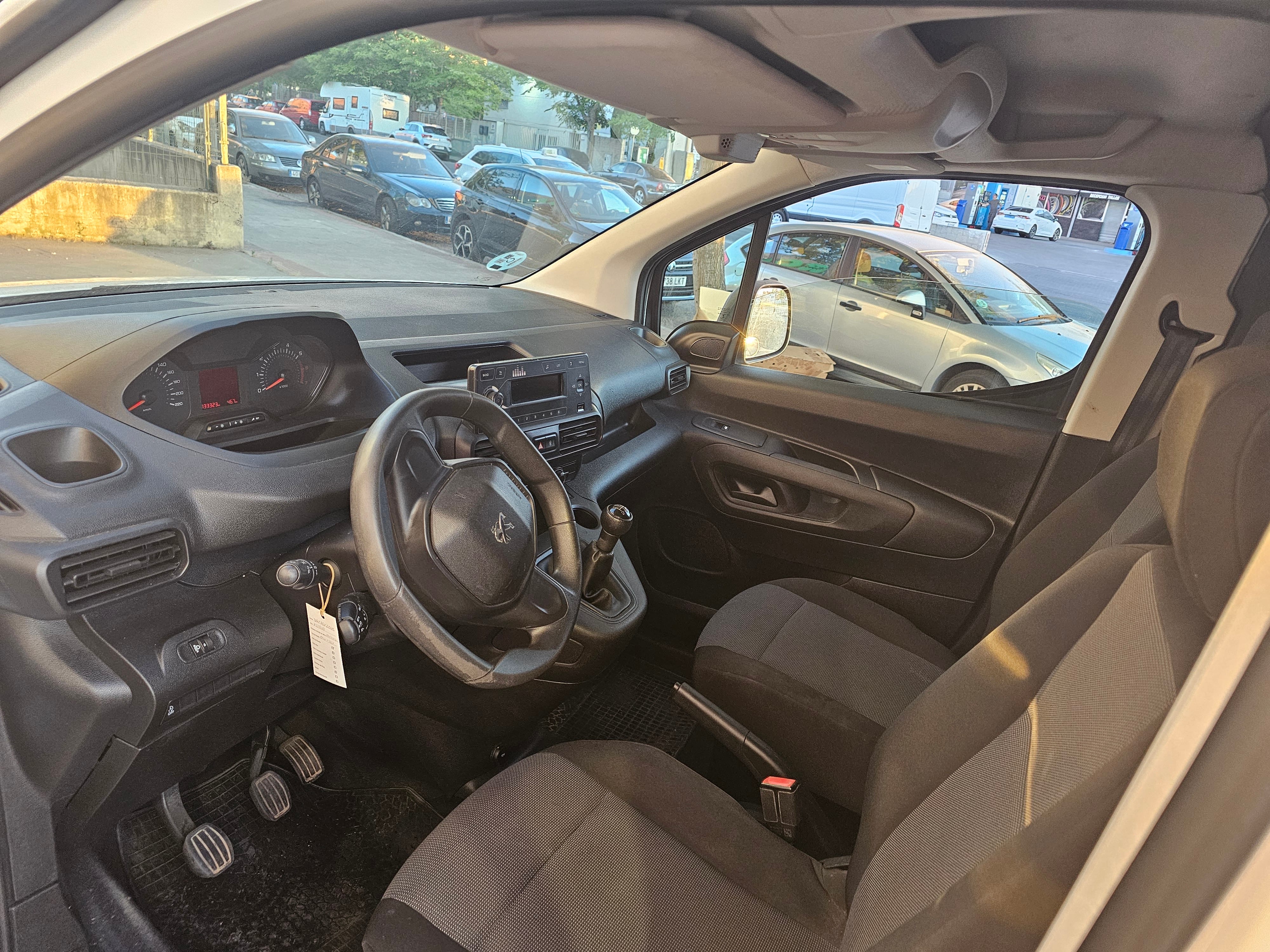Peugeot Partner con Radio 