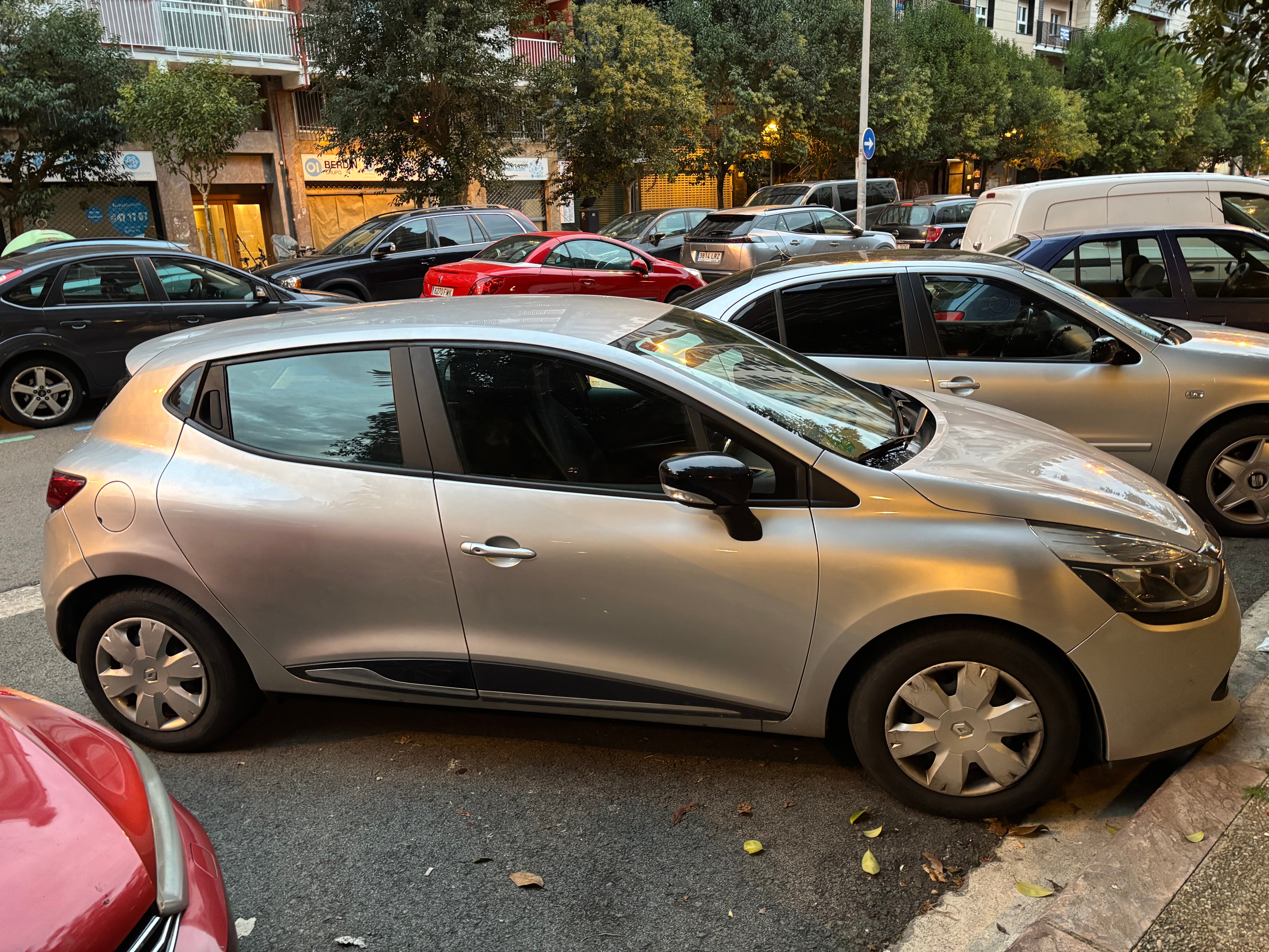 Renault Clio con Aire acondicionado