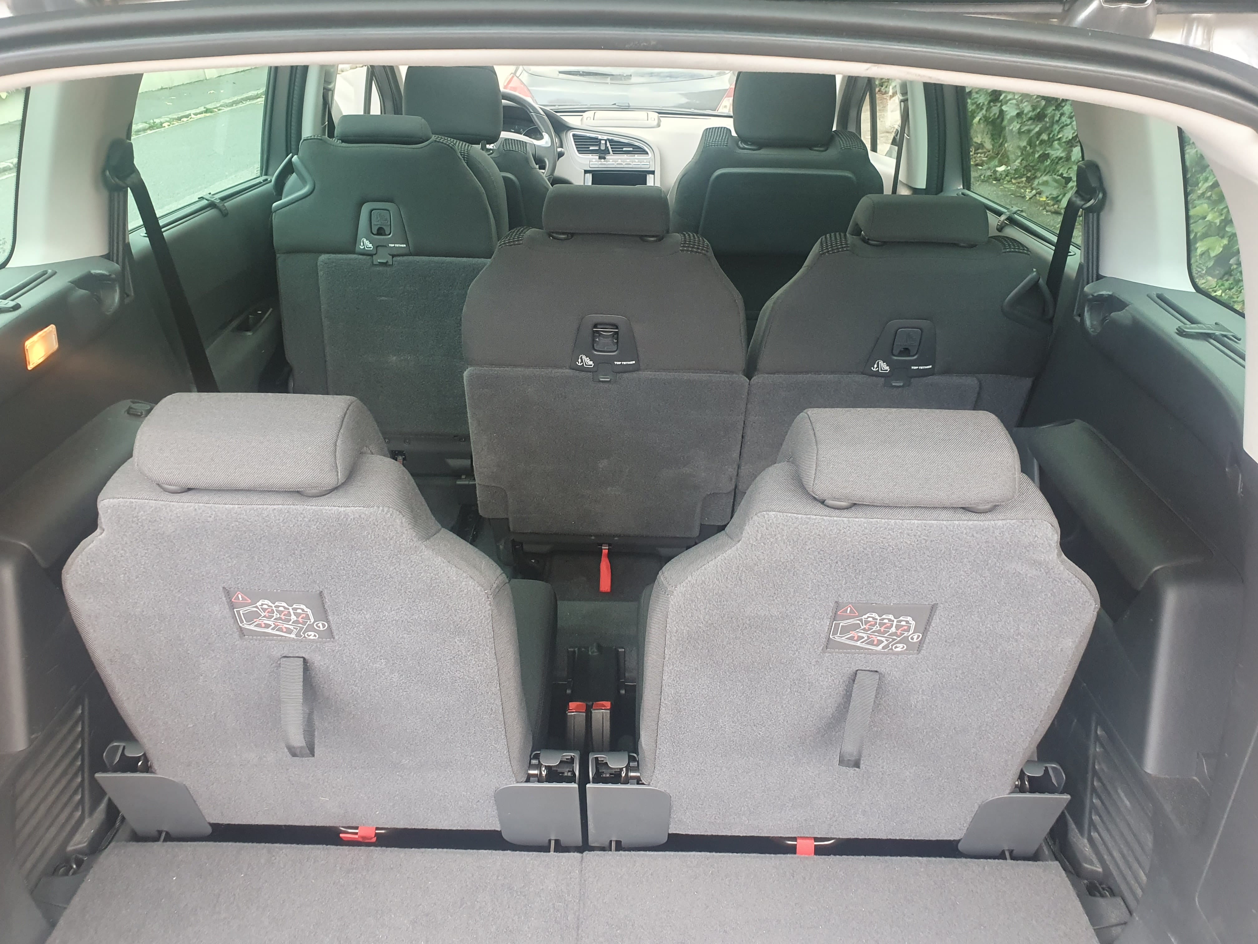Peugeot 5008 avec Siège bébé