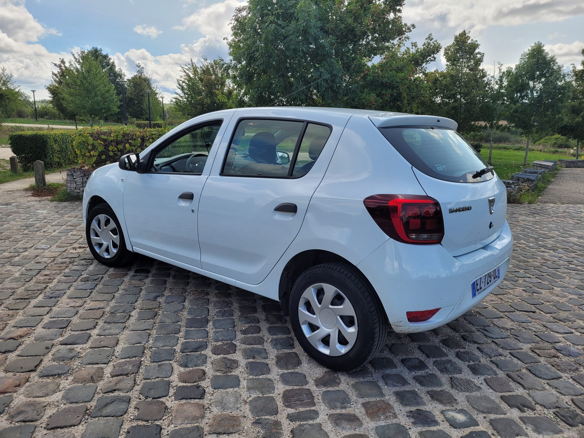 Dacia Sandero avec Audio Bluetooth