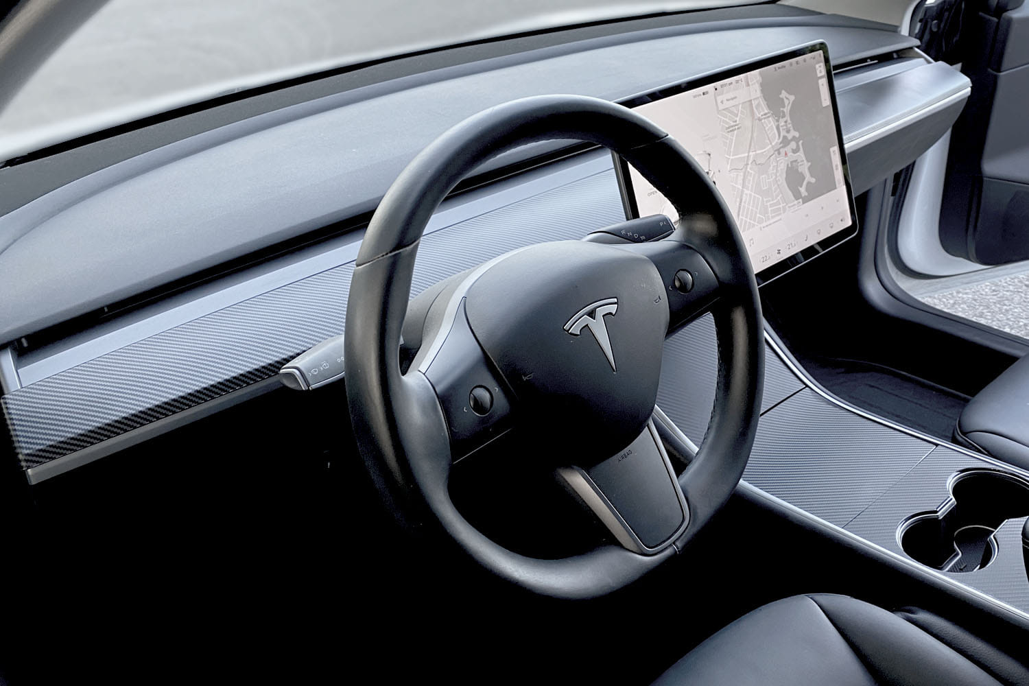 Tesla Model Y Long Range with GPS