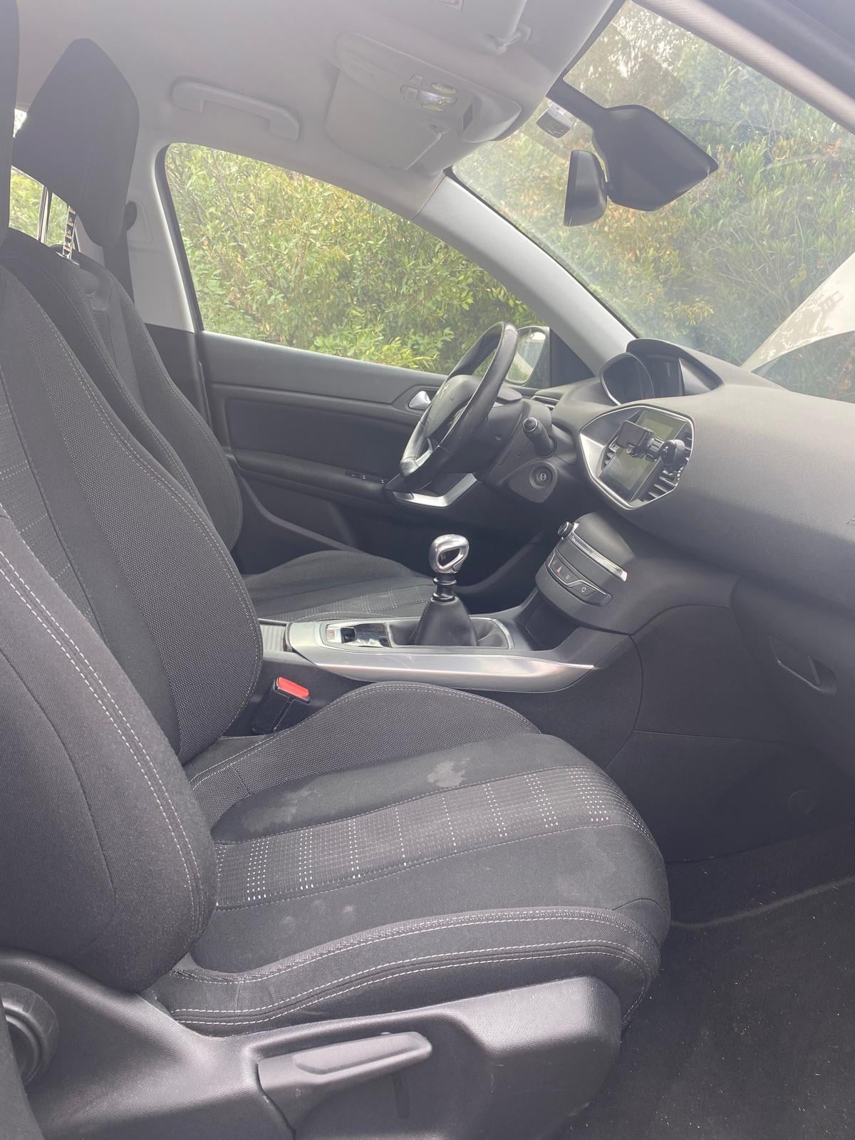 Peugeot 308 SW 1.2 puretech avec Audio Bluetooth