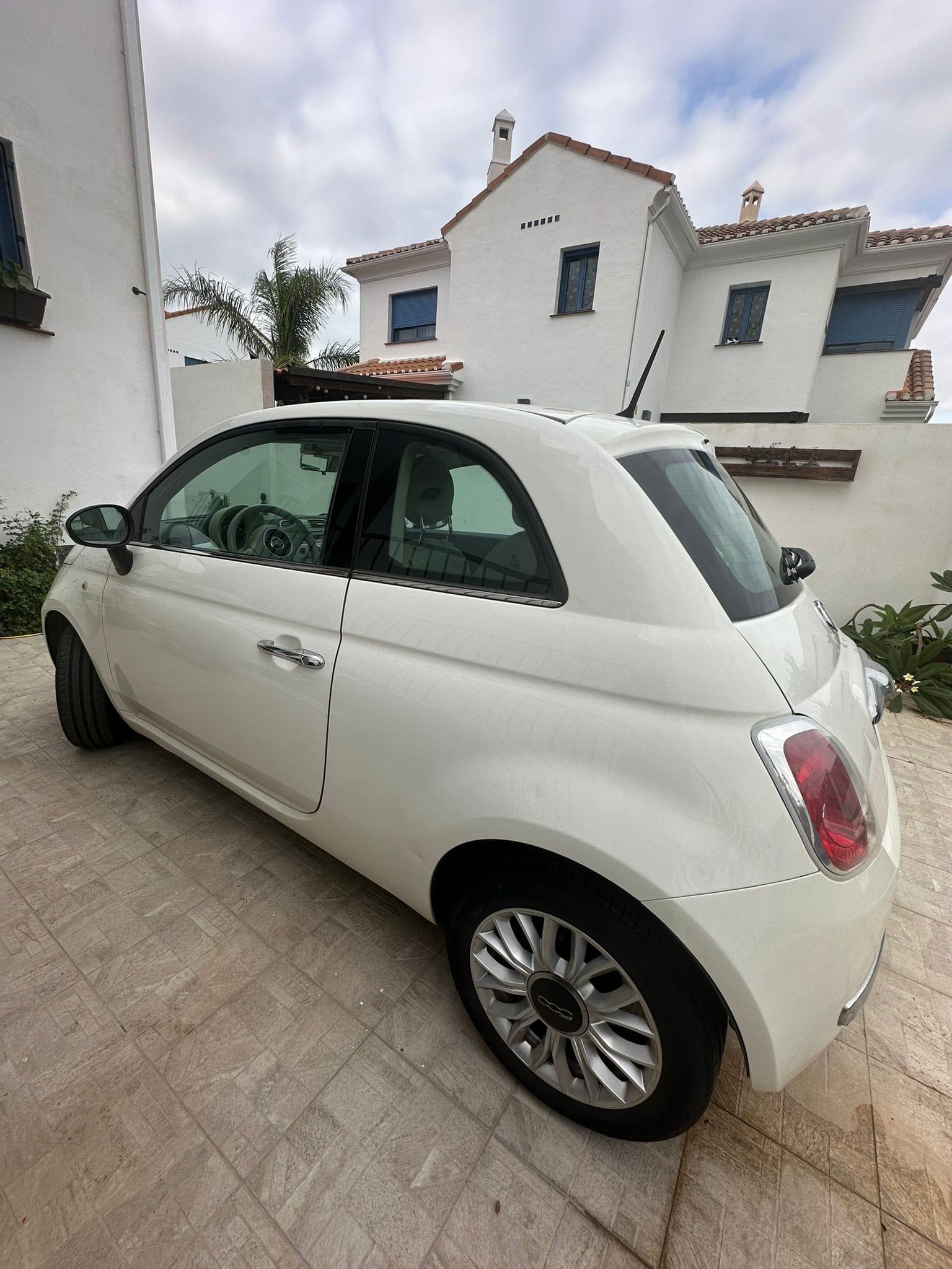 Fiat 500 Lounge con Entrada de Audio/iPod