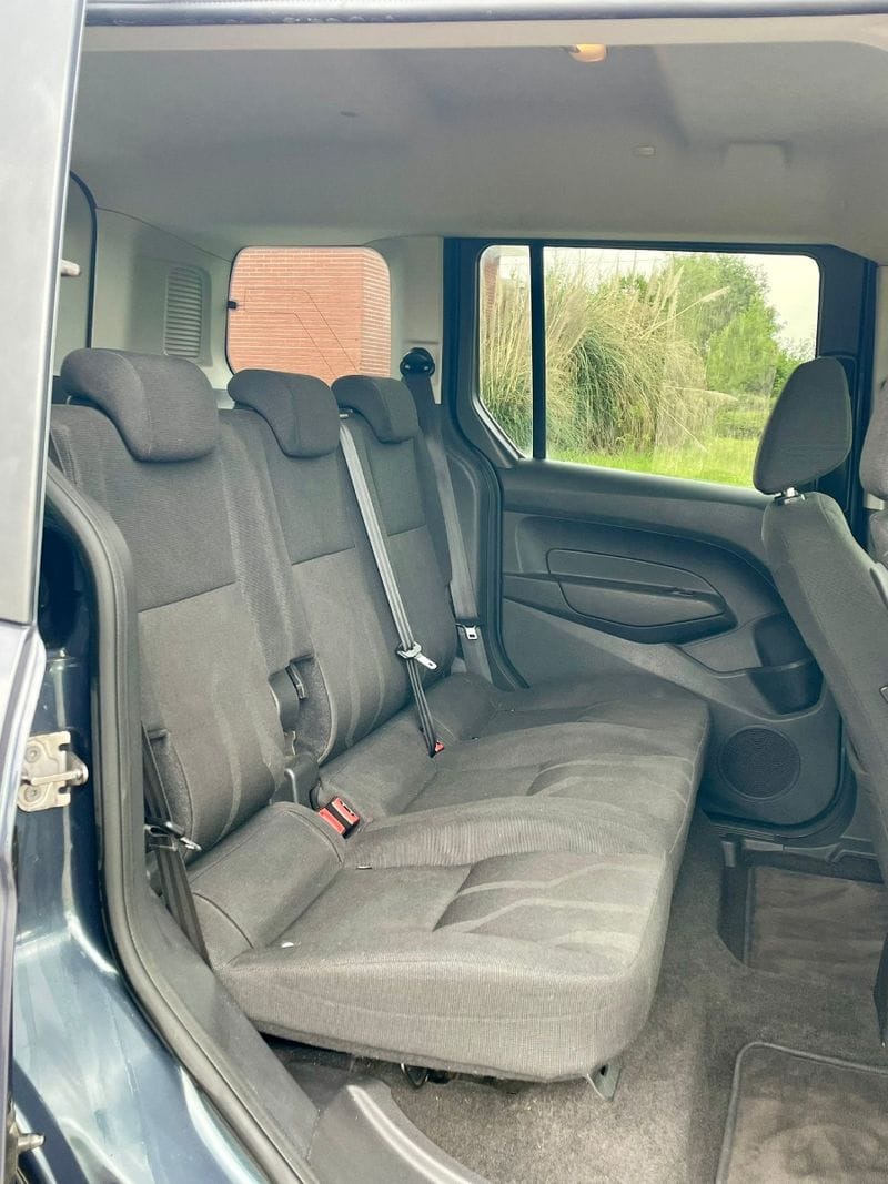 Ford Tourneo Connect Airport - Hotel - Villa - Alcudia con Audio Bluetooth