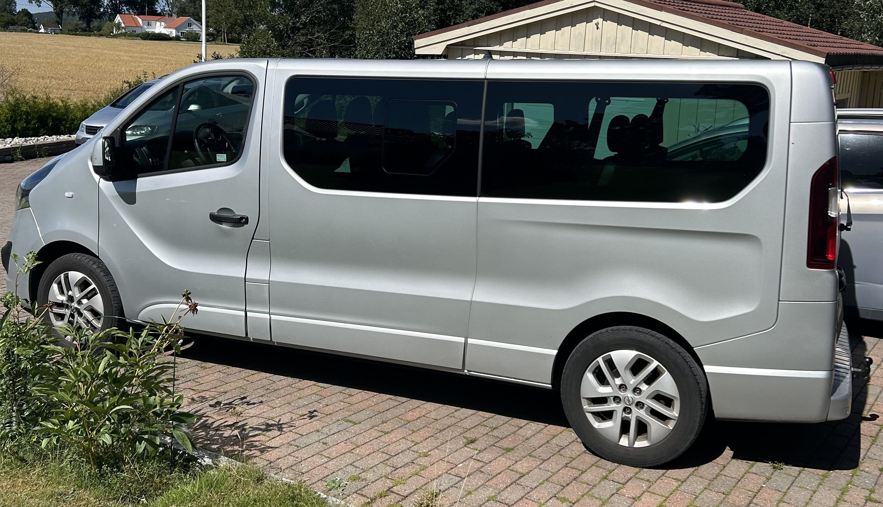 Opel Vivaro med Aircondition