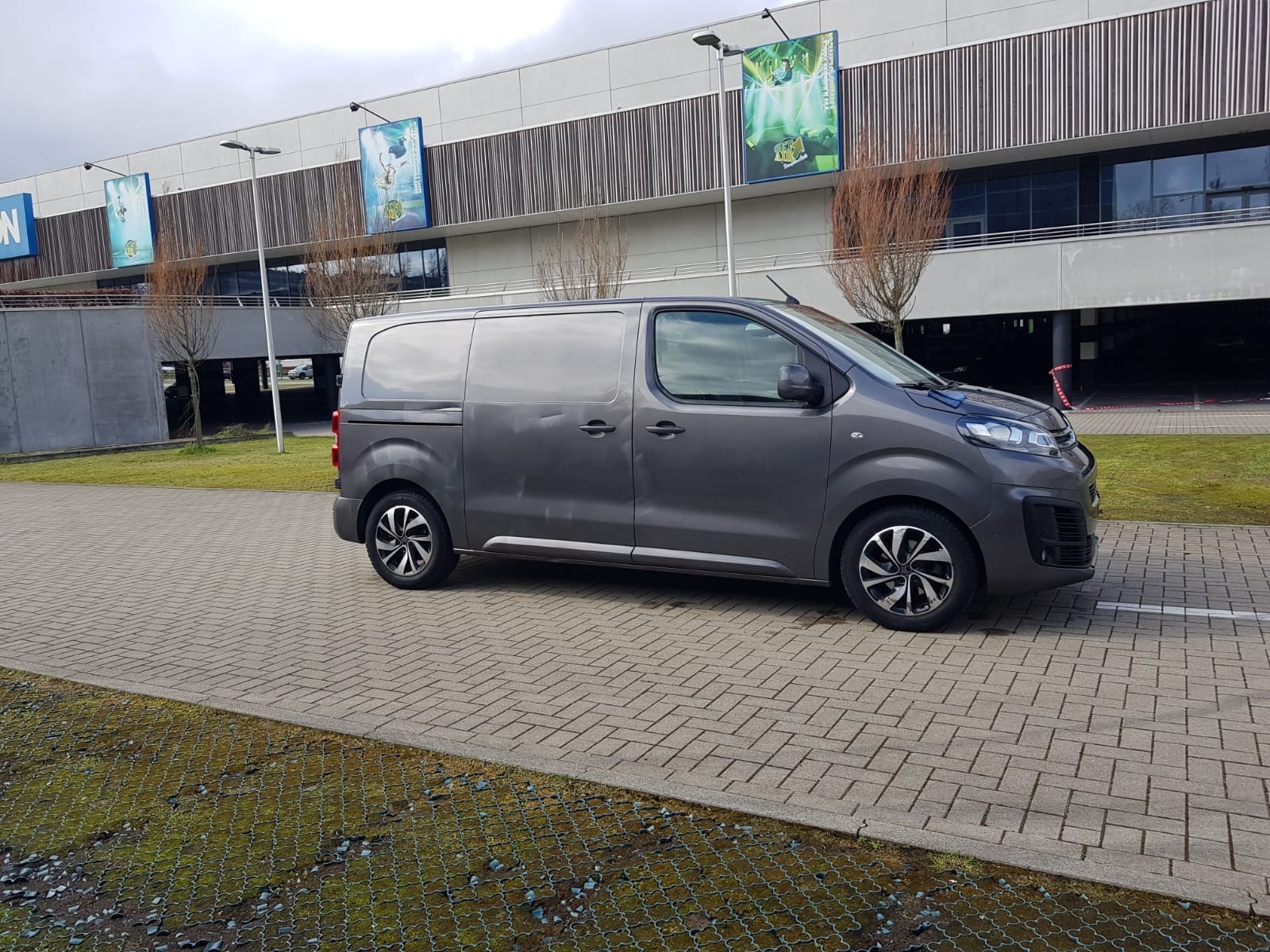Citroen Jumpy 2.0 BlueHDI  euro6b très bien équipée avec Régulateur de vitesse