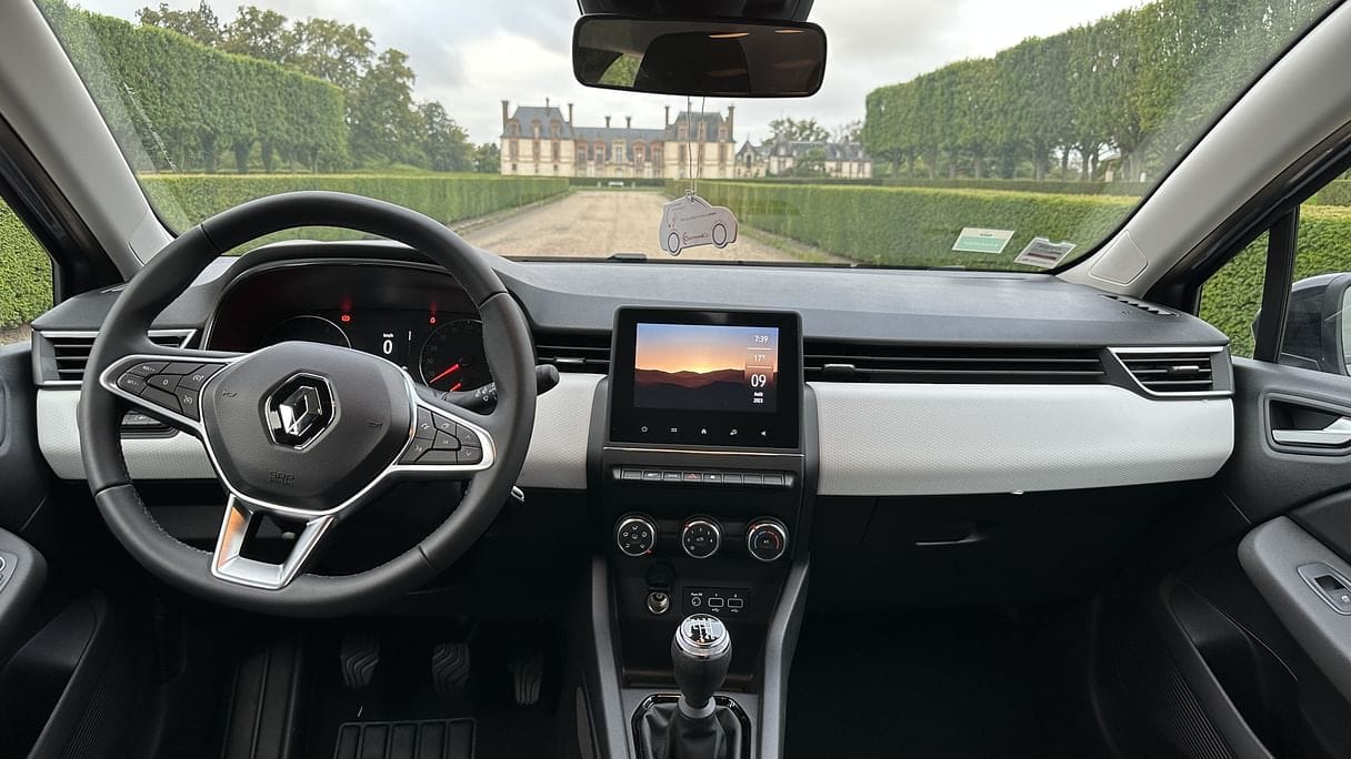 Renault Clio with Cruise control