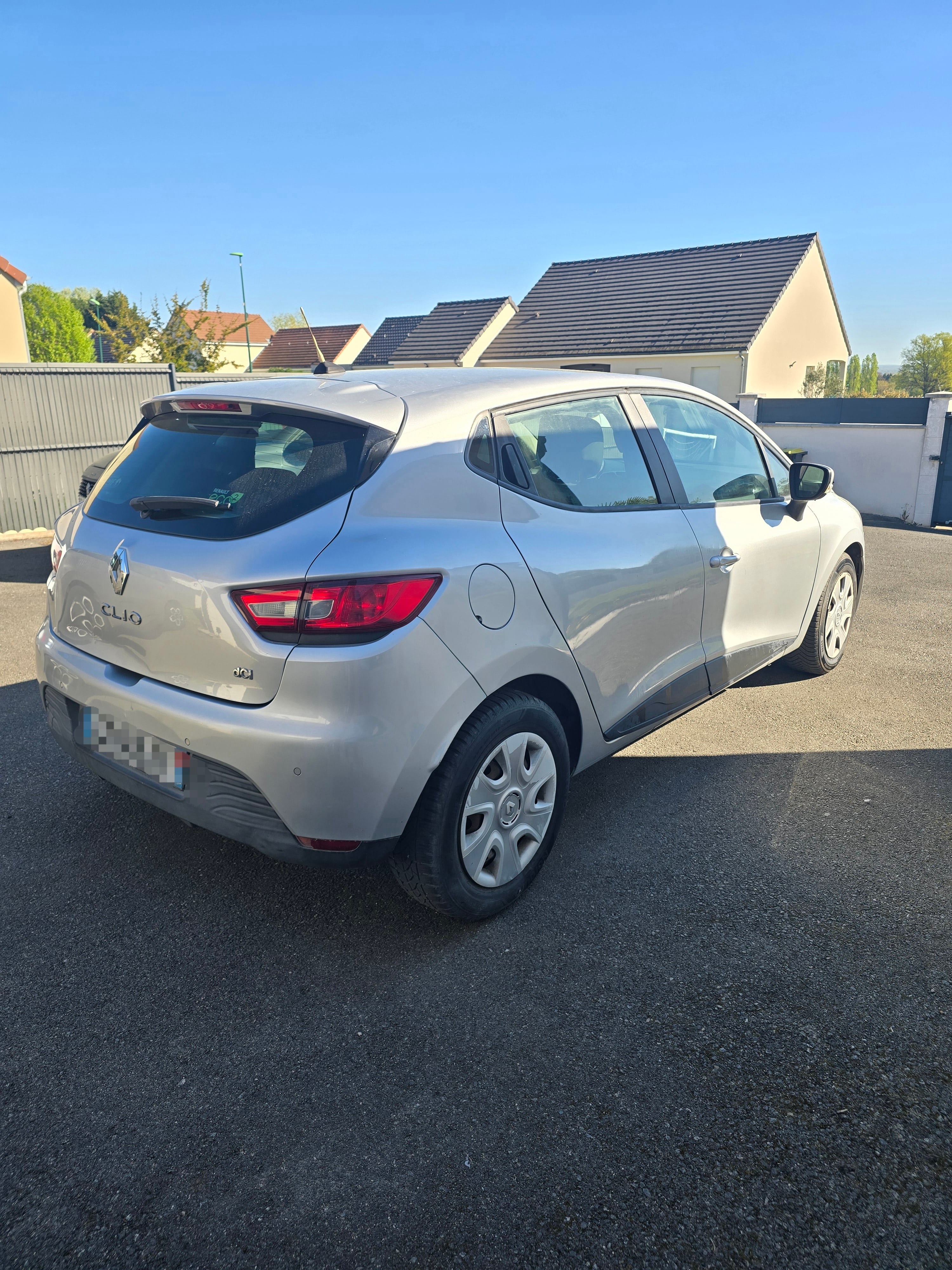 Renault Clio 1.9 Dci Diesel avec GPS