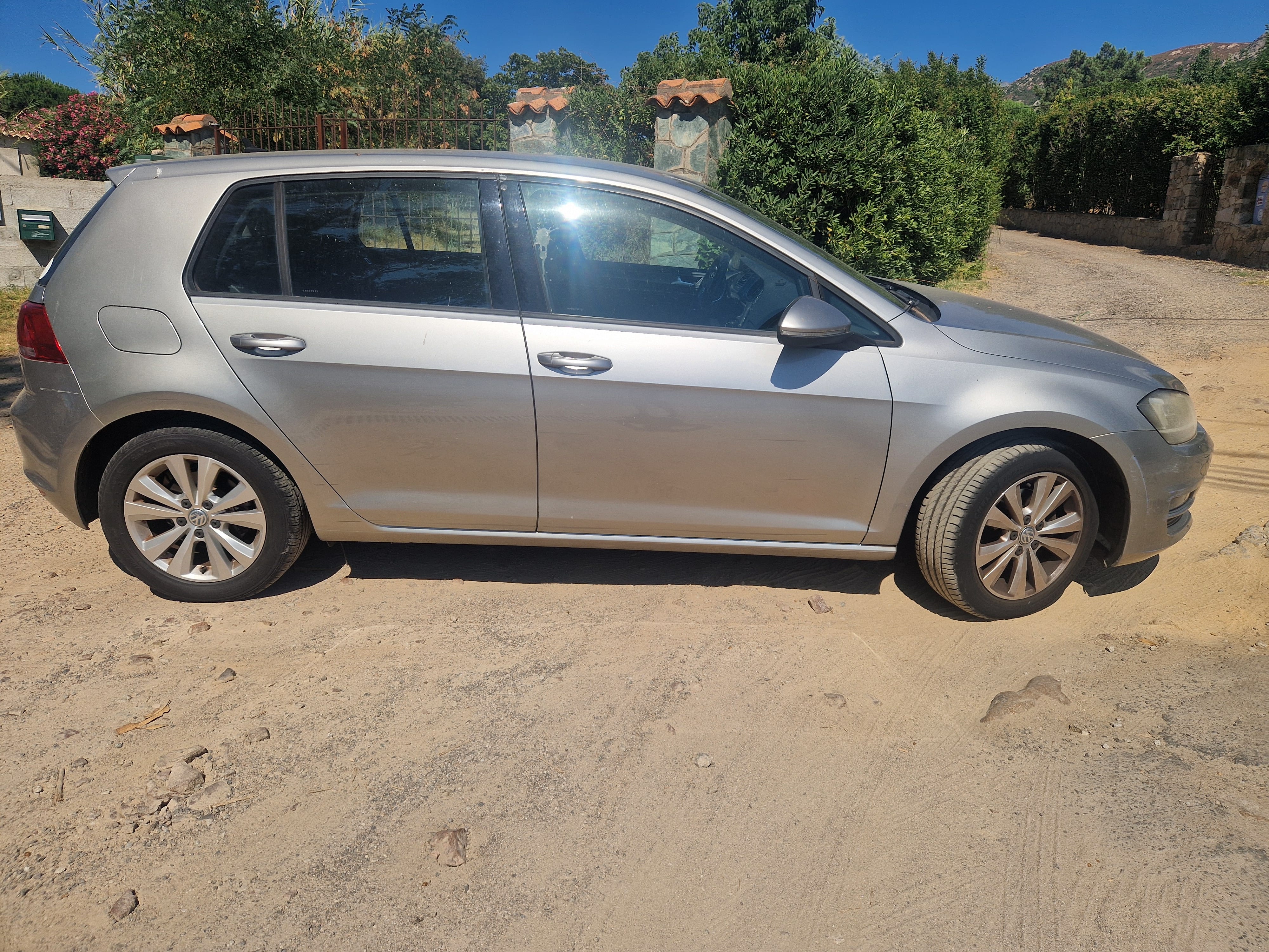 Volkswagen Golf avec Climatisation
