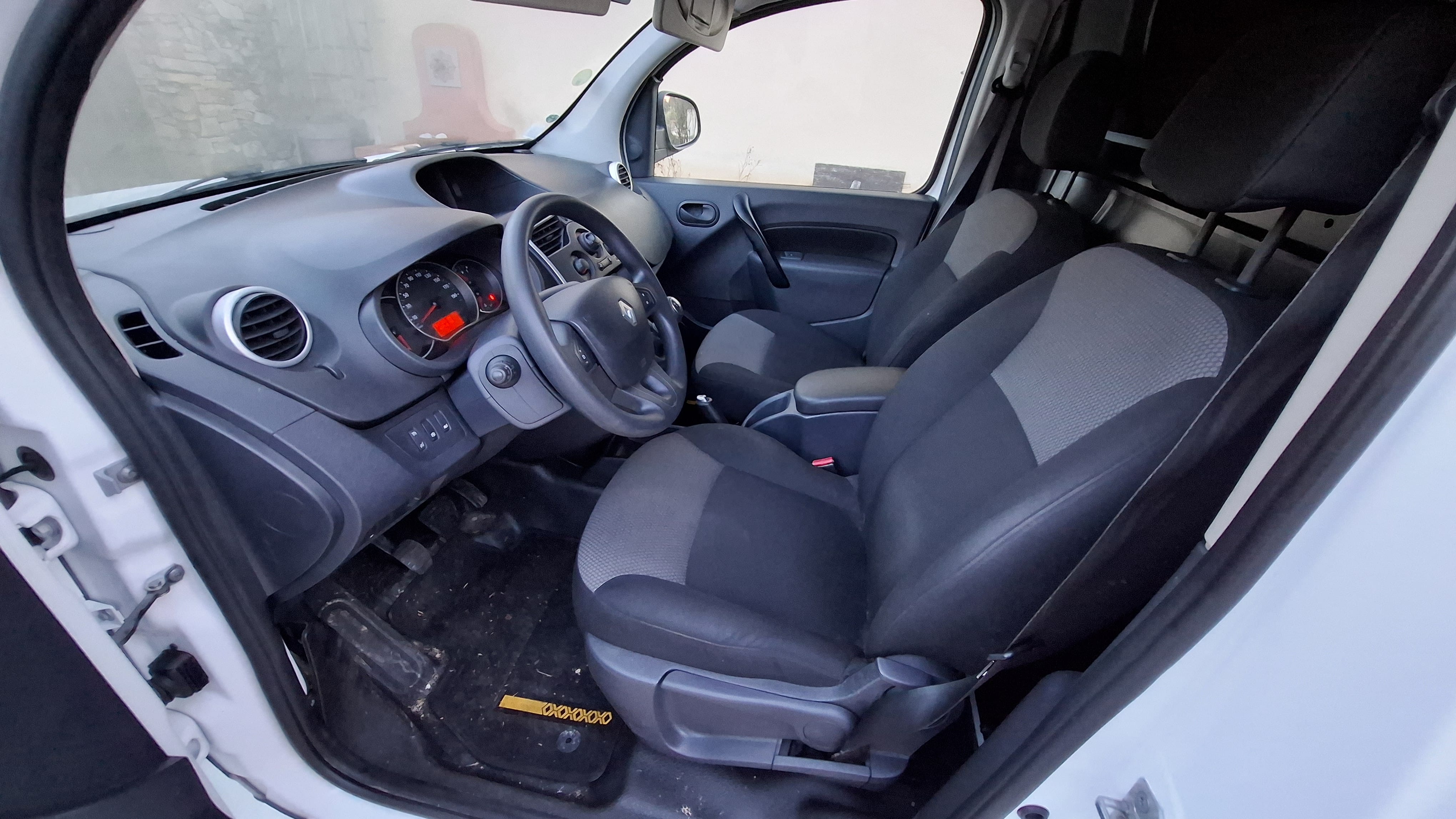 Renault Kangoo Fourgon (version longue L2) avec Entrée audio / iPod