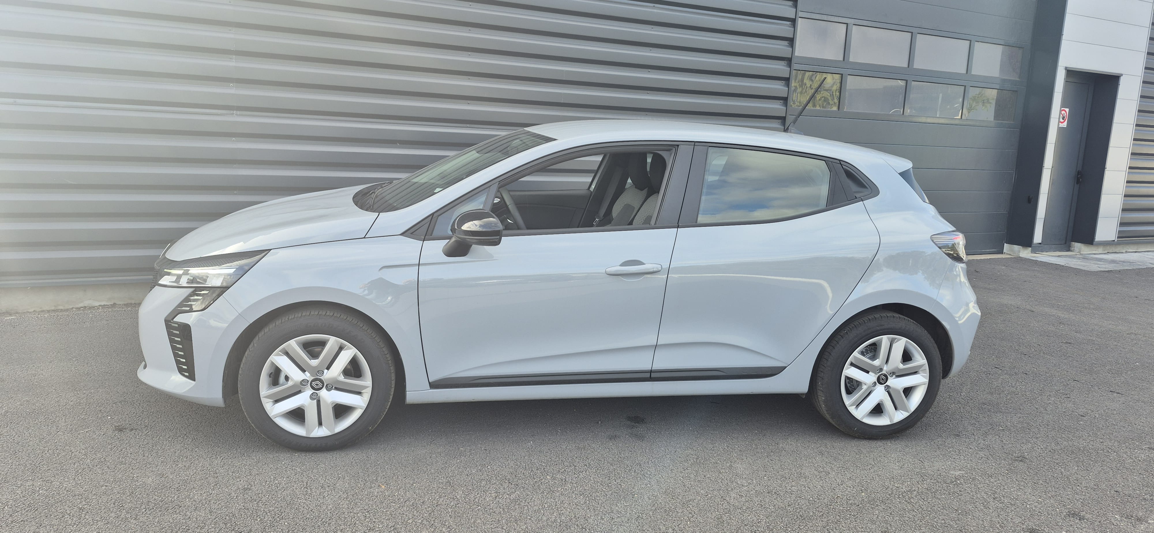 Renault Clio avec Climatisation