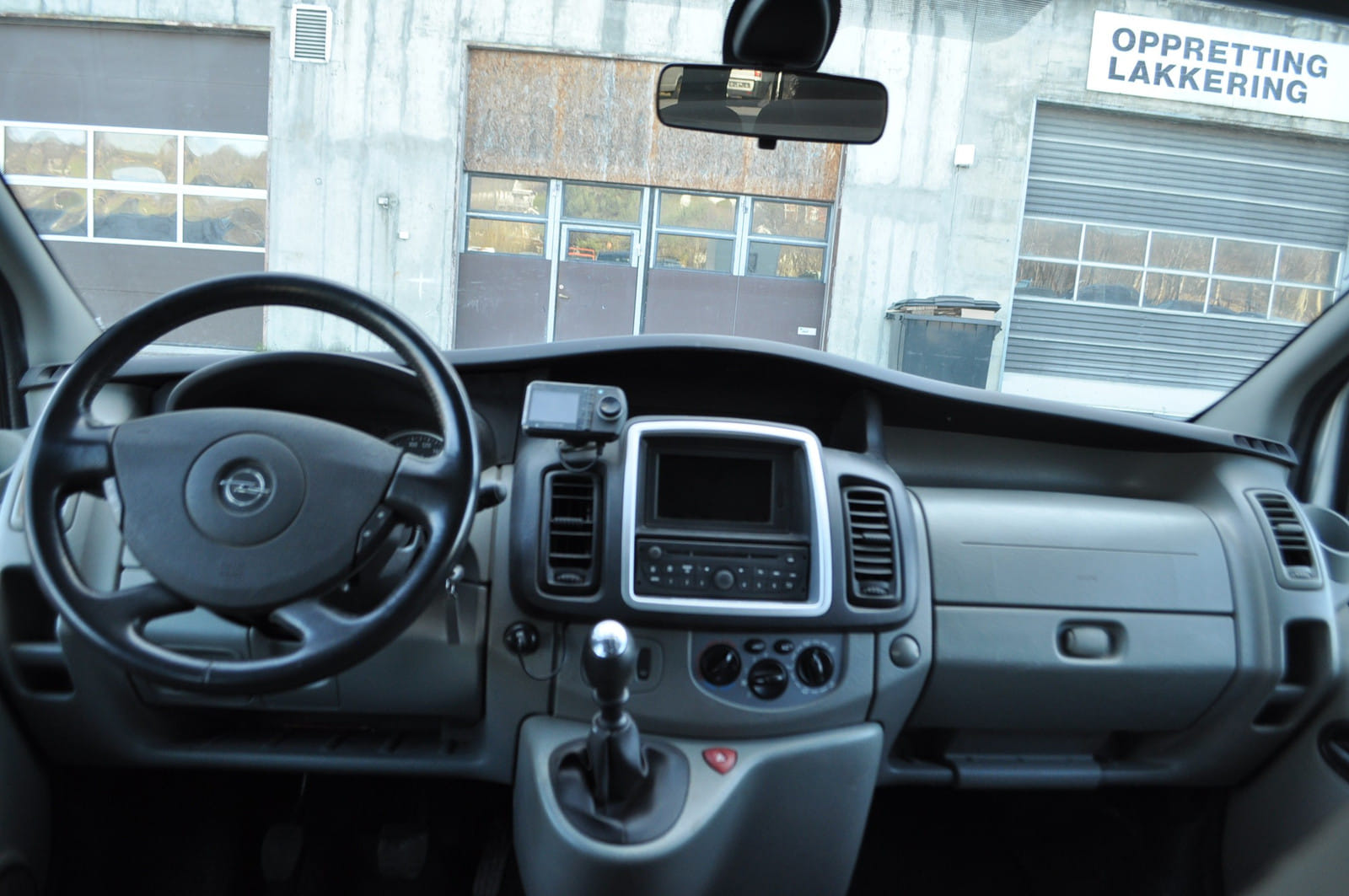 Opel Vivaro Minibuss med Vinterdekk