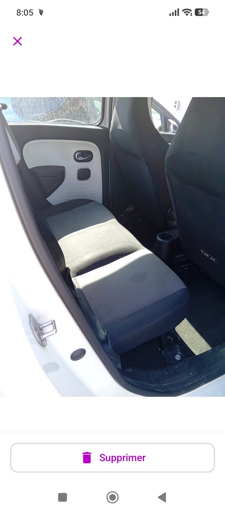 Renault Twingo with Baby seat